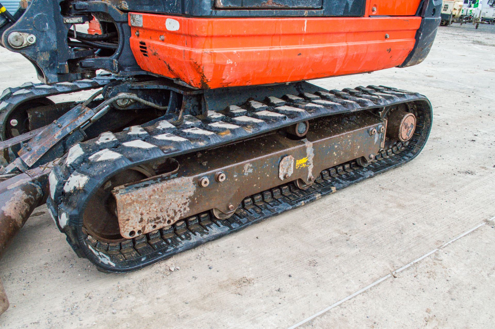 Kubota KX61-3 2.6 tonne rubber tracked excavator Year: 2014 S/N: 80677 Recorded Hours: 3027 piped, - Image 9 of 22