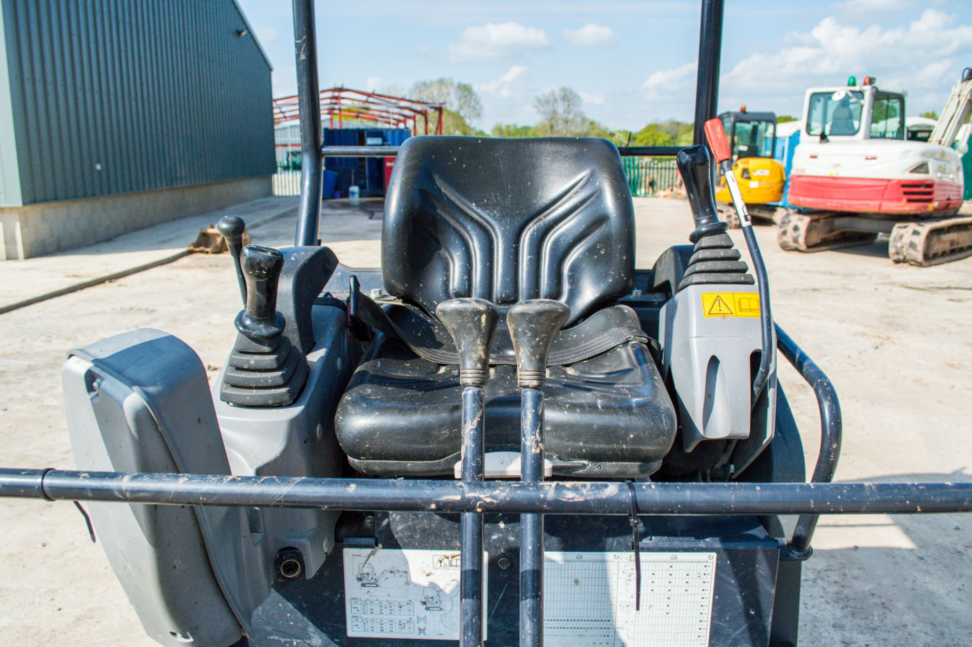 Kubota KX015-4 1.5 tonne rubber tracked mini excavator Year: 2018 S/N: 63212 Recorded Hours: 577 - Image 17 of 20