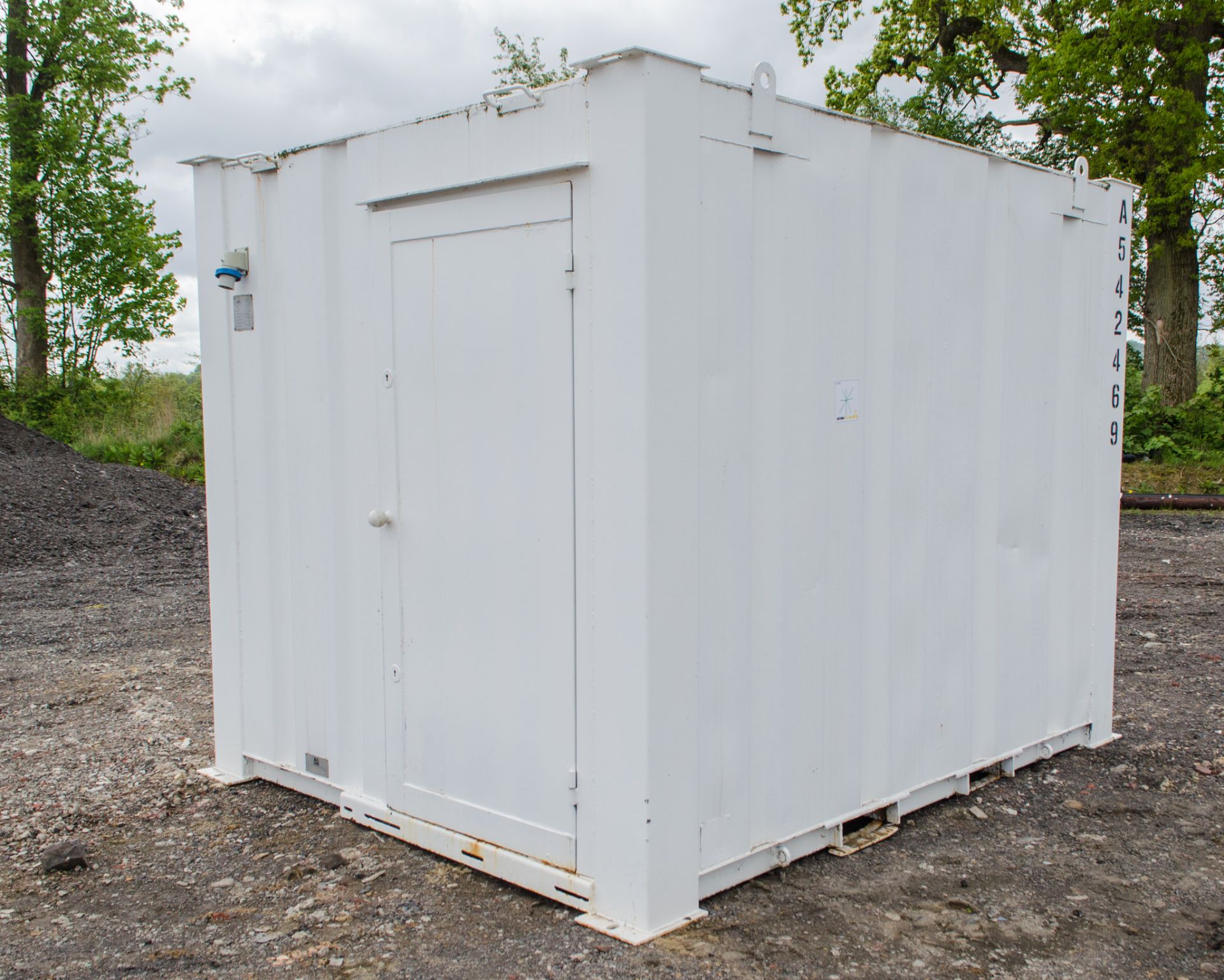 10 ft x 8 ft steel anti vandal office/canteen site unit c/w keys A542469