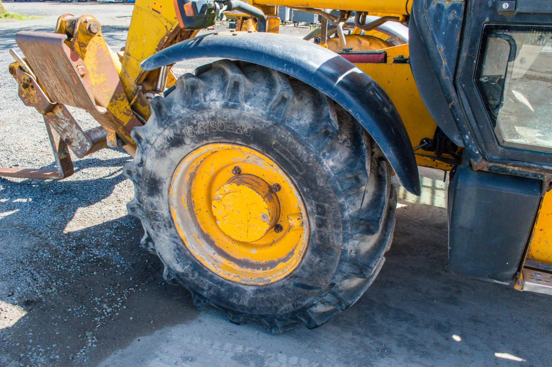 JCB 532-120 12 metre telescopic handler  Year: 2001  S/N: 0783815 Recorded Hours: 1587  **Sold as - Image 8 of 21