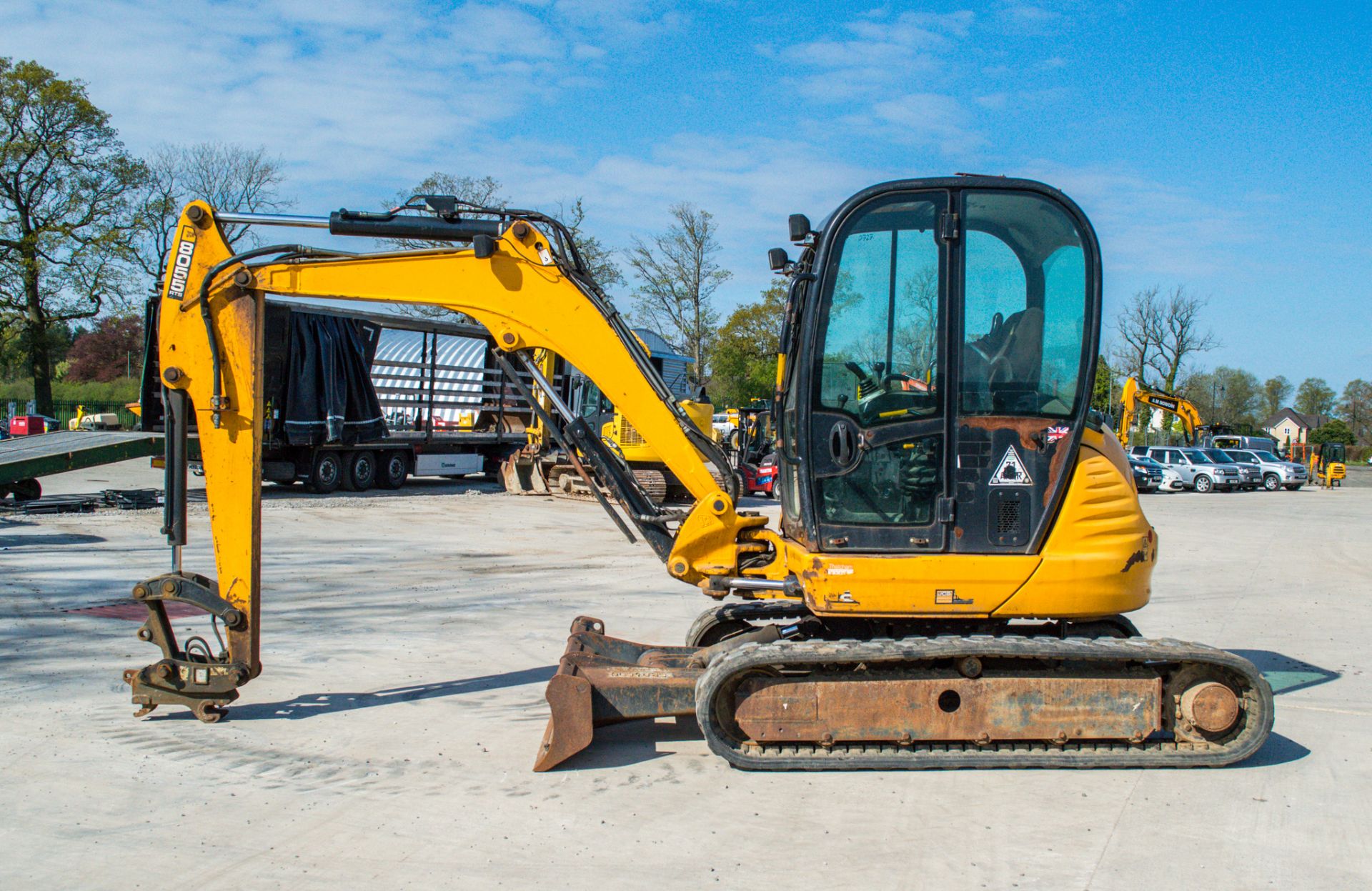 JCB 8055 RTS 5.5 tonne rubber tracked midi excavator Year: 2014 S/N: 2060727 Recorded Hours: 2618 - Image 7 of 25