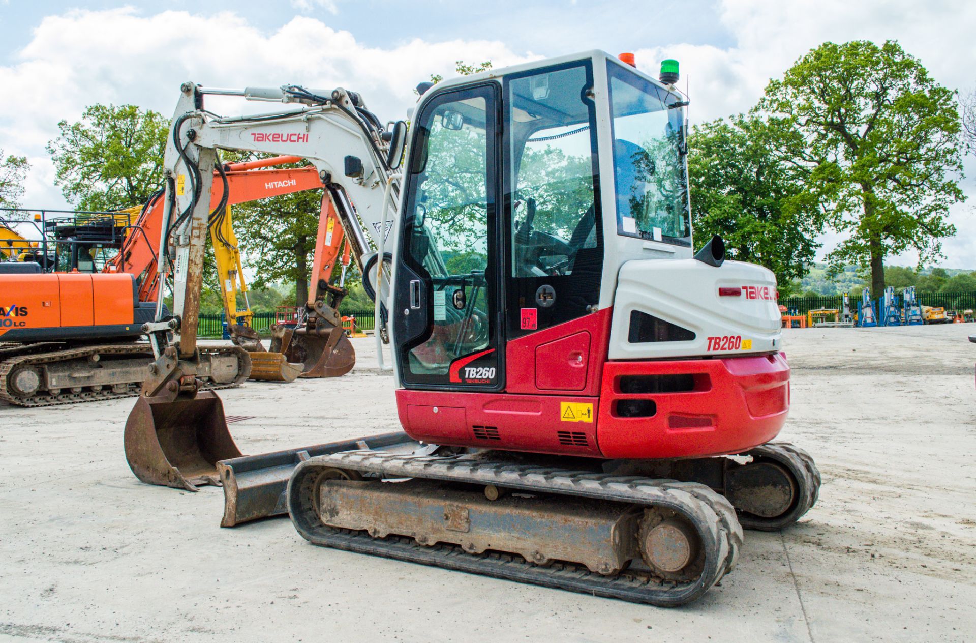 Takeuchi TB260 6 tonne rubber tracked midi excavator Year: 2014 S/N: 126000704 Recorded hours: - Image 3 of 26