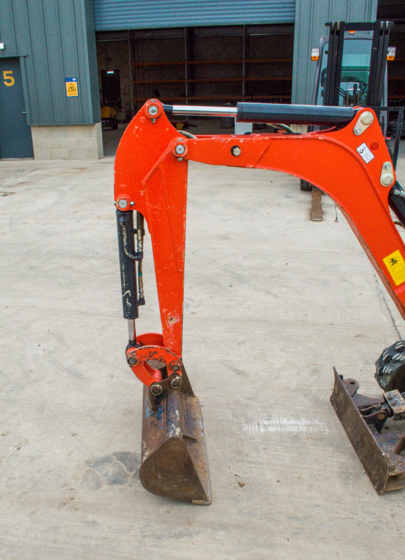 Kubota K008-3 0.8 tonne rubber tracked micro excavator Year: 2018 S/N: 31134 Recorded Hours: 623 - Image 12 of 20