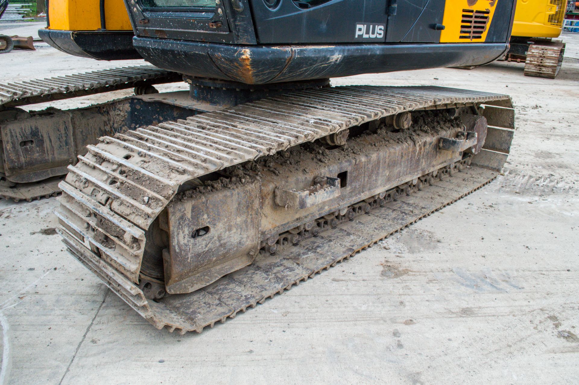 JCB JS130 LC+ 13 tonne steel tracked excavator Year: 2016 S/N: 424044 Recorded Hours: 4240 Air - Image 10 of 25