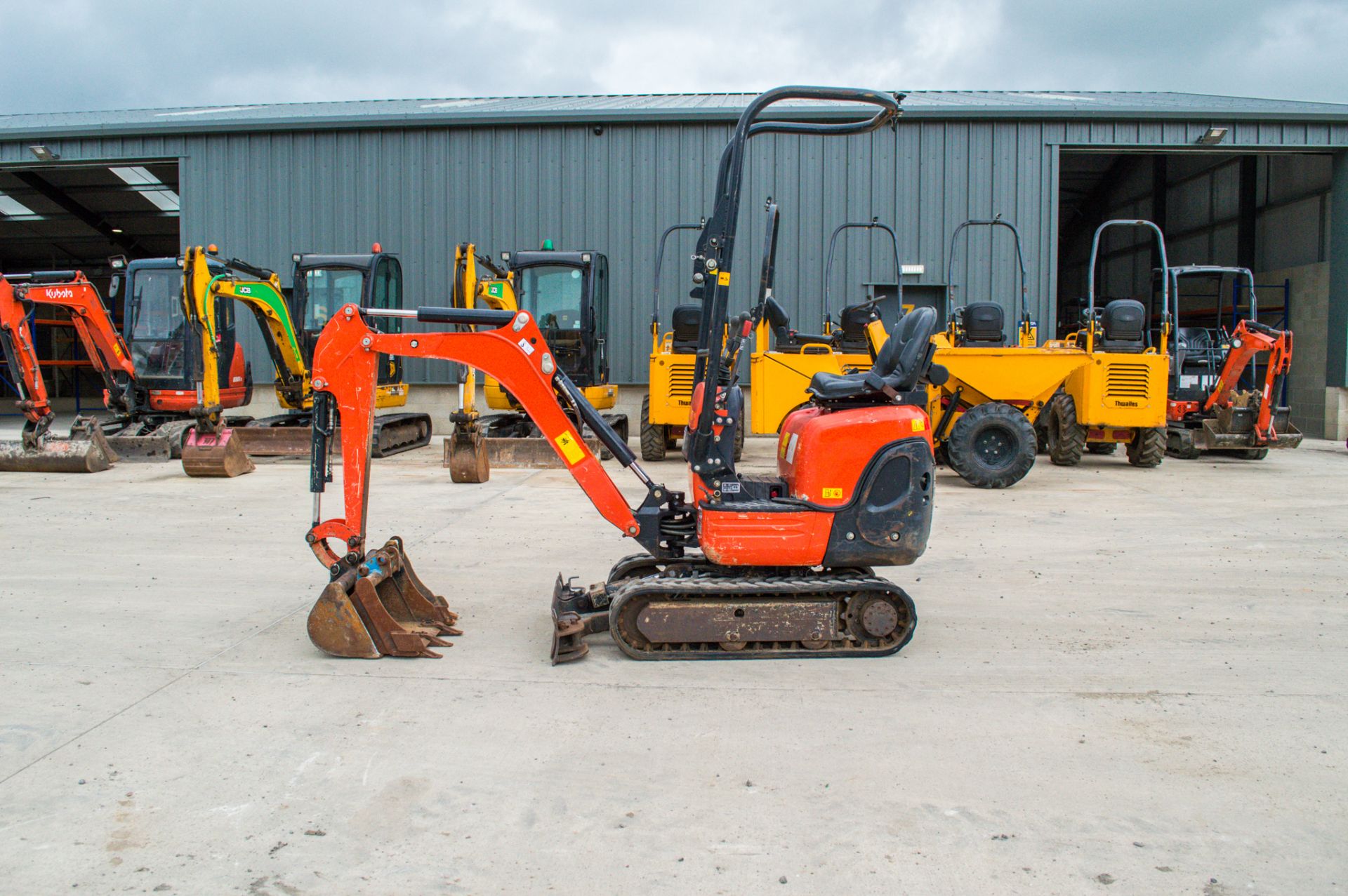 Kubota K008-3 0.8 tonne rubber tracked micro excavator Year: 2018 S/N: 31068 Recorded Hours: 1180 - Image 8 of 20