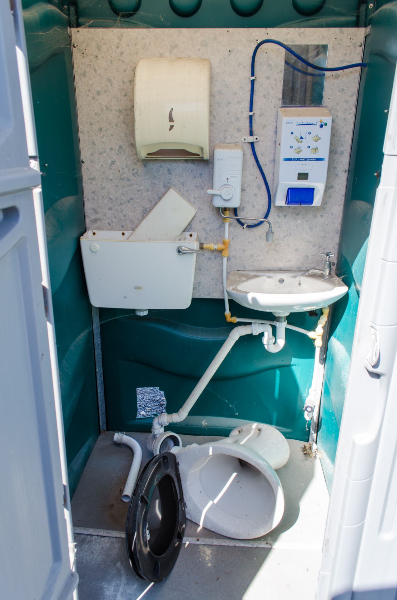 Plastic portable mains toilet 1397 - Image 3 of 3
