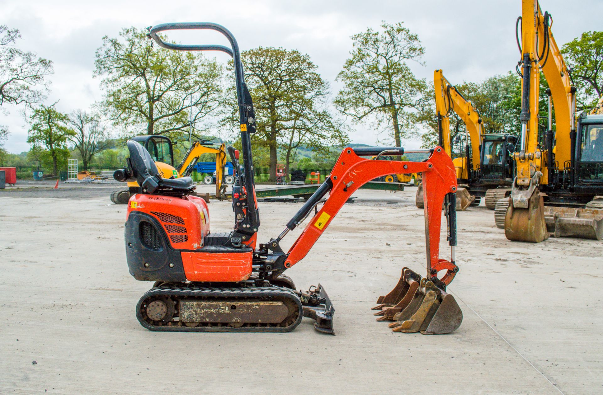 Kubota K008-3 0.8 tonne rubber tracked micro excavator Year: 2018 S/N: 31068 Recorded Hours: 1180 - Image 7 of 20