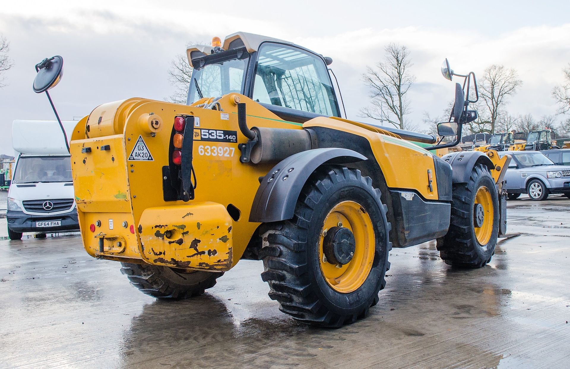 JCB 535-140 Hi-Viz 14 metre telescopic handler Year: 2014  S/N: 2339650 Recorded Hours: 4182 A633927 - Image 3 of 24