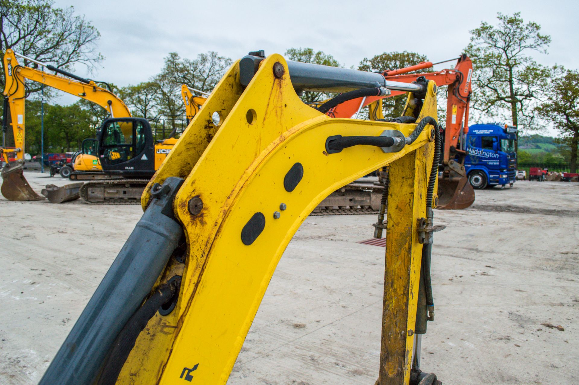 Wacker Neuson EZ17 1.7 tonne rubber tracked mini excavator Year: 2018 S/N: L03223 Recorded Hours: - Image 11 of 19