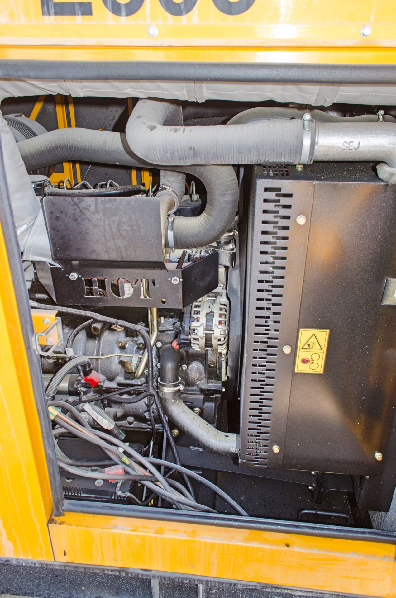 JCB G115QS 105 kva diesel driven generator Year: 2021 S/N: HARMA20ALM2297042 Recorded Hours: 910 - Image 5 of 9