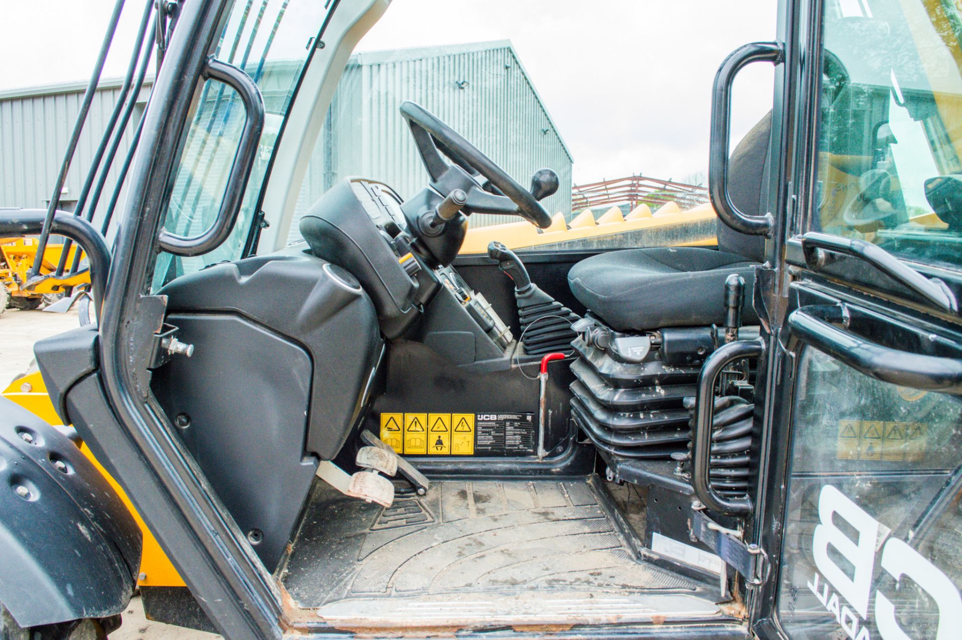 JCB 535-95 9.5 metre telescopic handler  Year: 2017 - Image 23 of 27