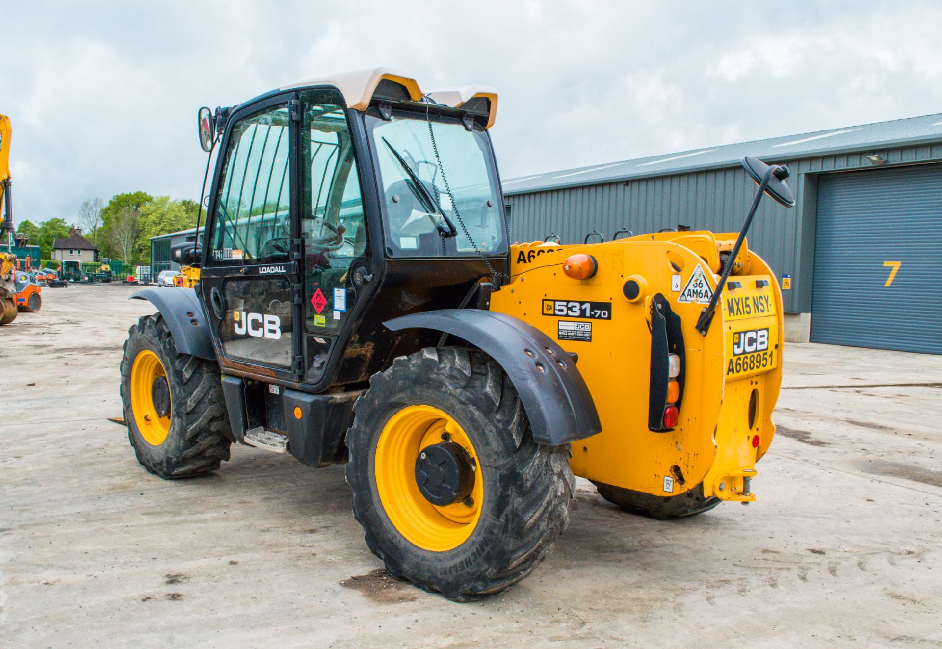 JCB 531-70 7 metre telescopic handler  Year: 2015  S/N: 2349726 Recorded Hours: 2144 A668951 - Image 4 of 25