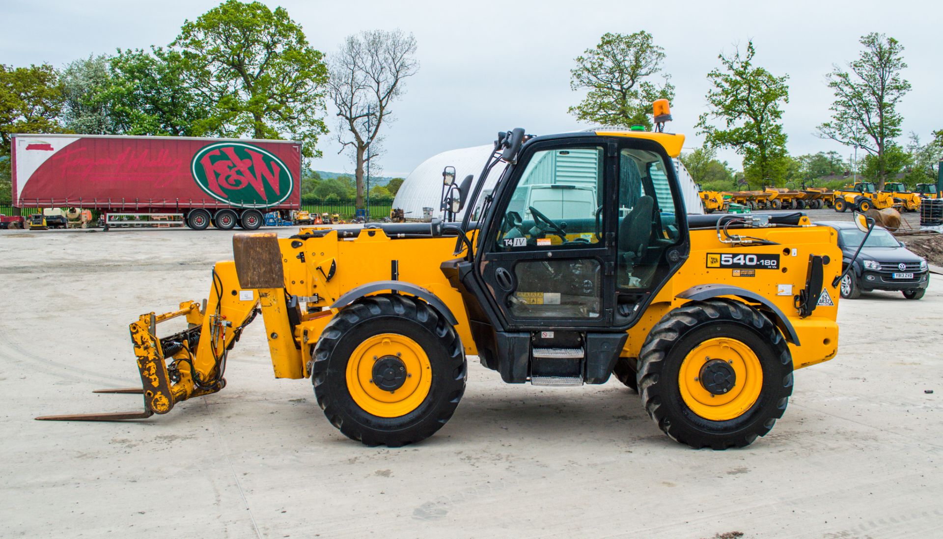 JCB 540-180 Hi-Viz 18 metre telescopic handler  Year: 2017 S/N: 2567523 Recorded Hours: 6703 c/w - Image 8 of 26