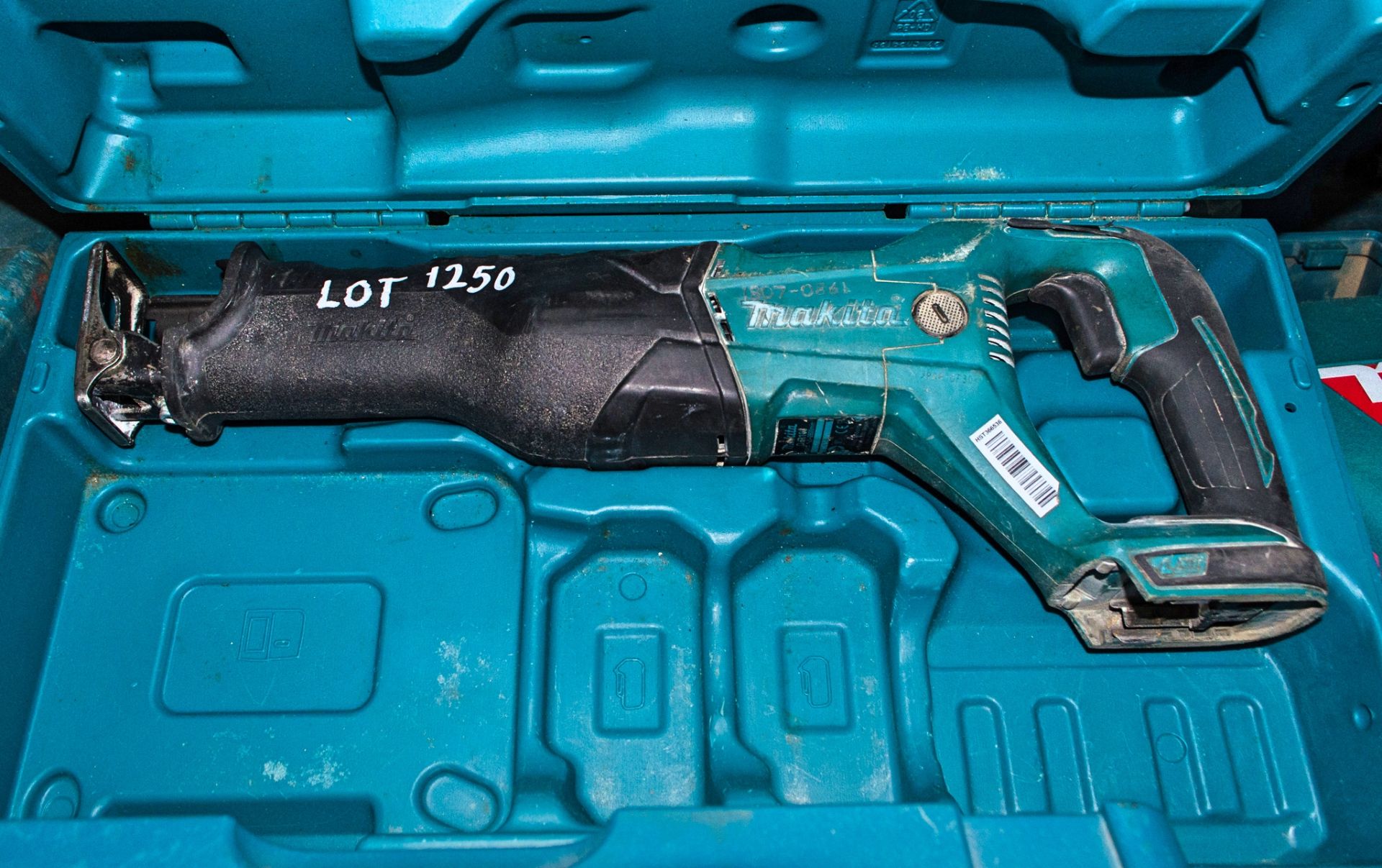 Makita DJR186 18v cordless reciprocating saw c/w carry case ** No battery or charger 18070861