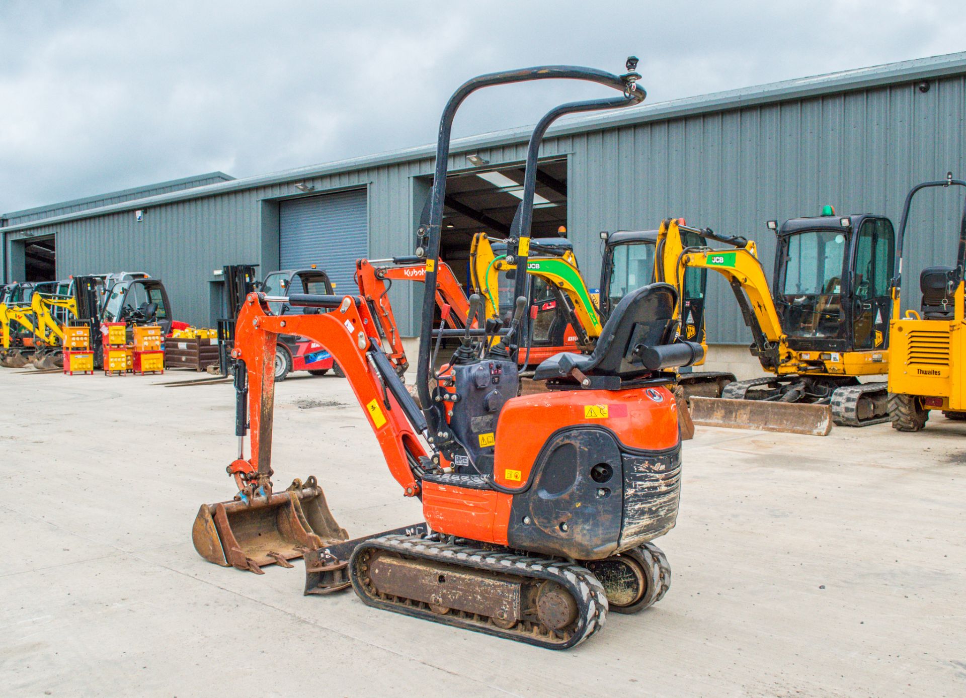 Kubota K008-3 0.8 tonne rubber tracked micro excavator Year: 2018 S/N: 31068 Recorded Hours: 1180 - Image 4 of 20