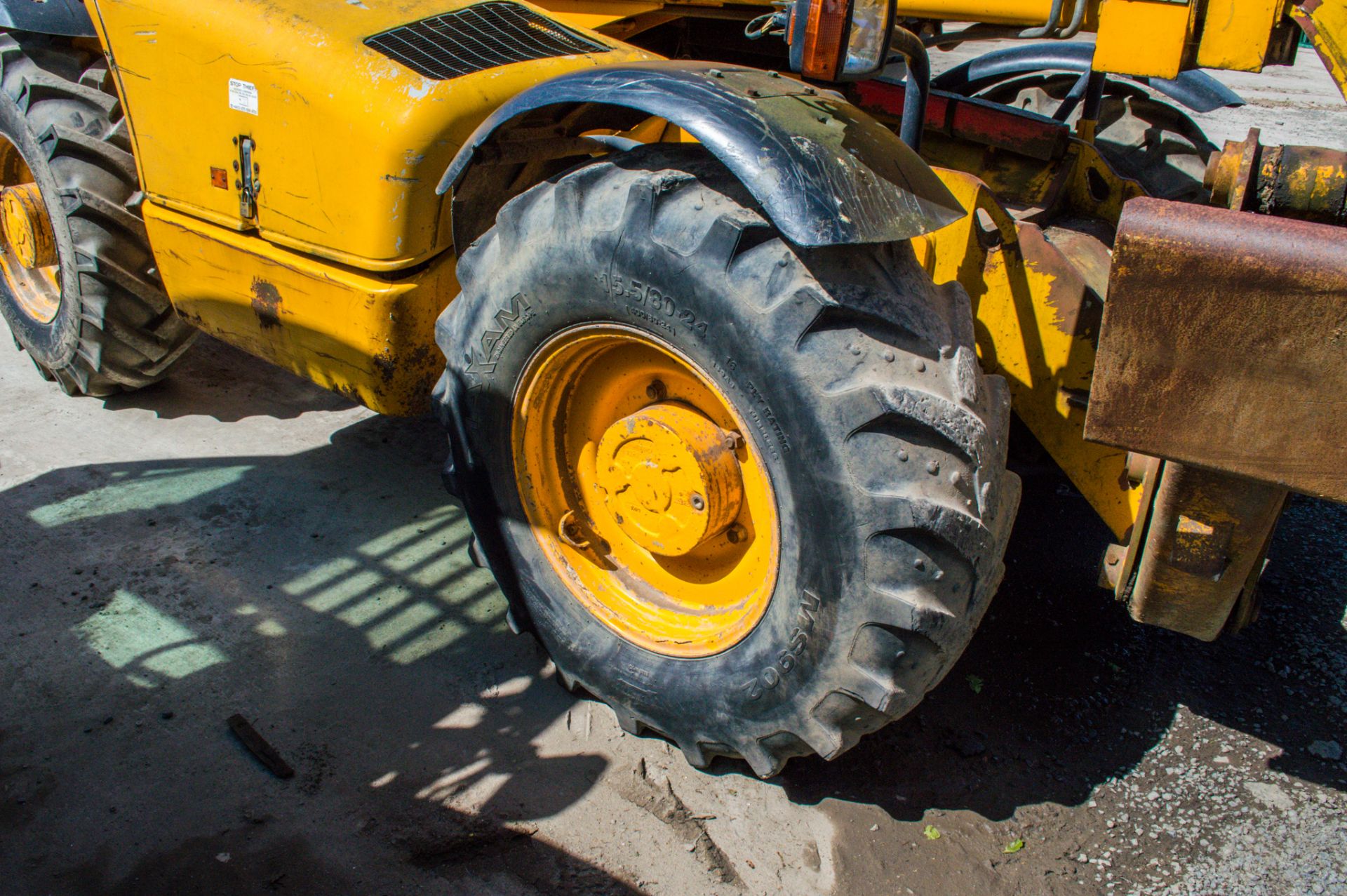 JCB 532-120 12 metre telescopic handler  Year: 2001  S/N: 0783815 Recorded Hours: 1587  **Sold as - Image 9 of 21