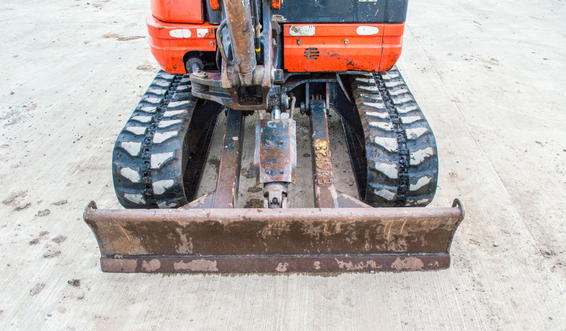 Kubota KX61-3 2.6 tonne rubber tracked excavator Year: 2014 S/N: 80677 Recorded Hours: 3027 piped, - Image 14 of 22