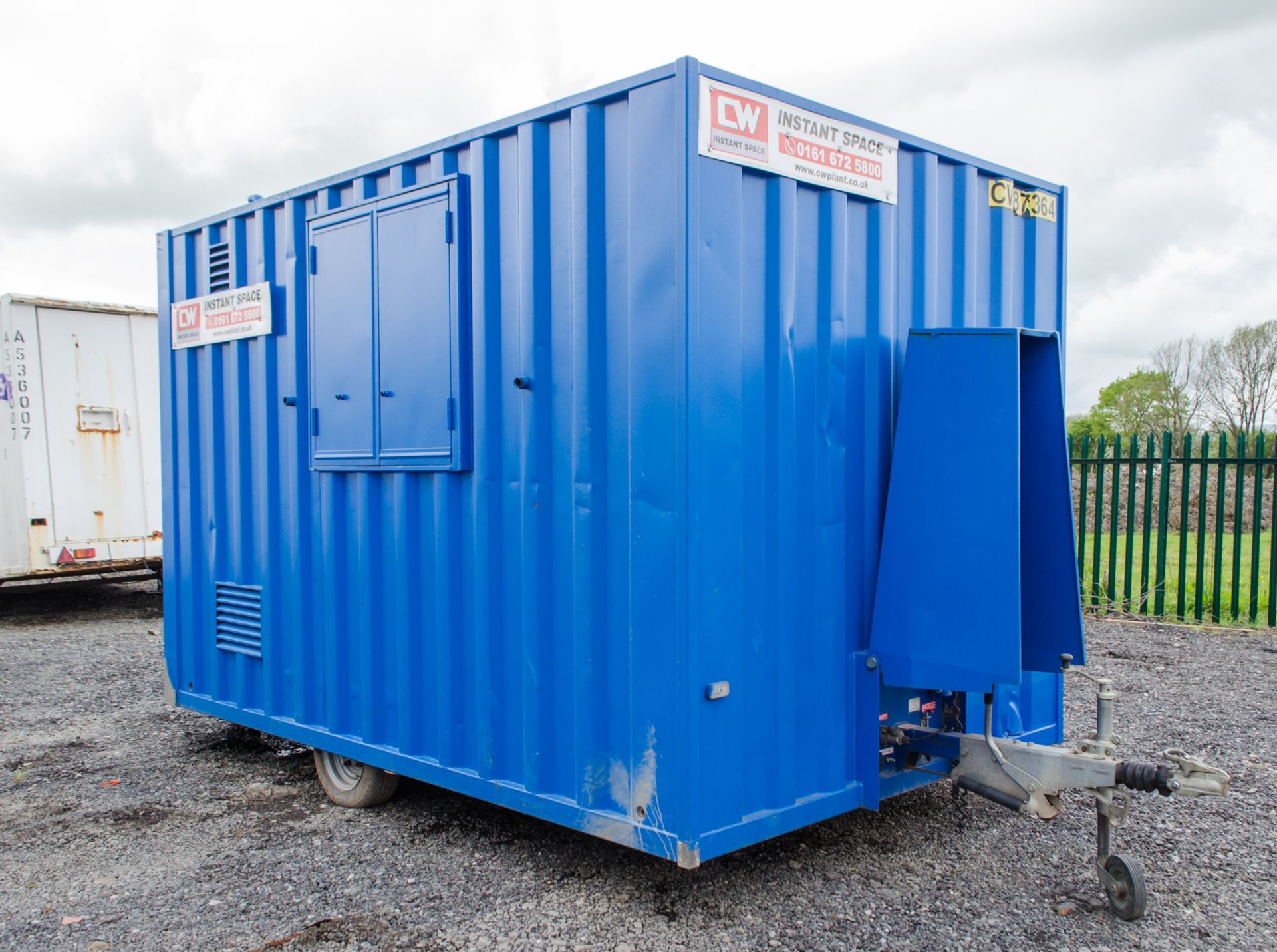 Boss Cabins 12 ft x 8 ft steel anti vandal mobile welfare unit Comprising of: Canteen, toilet & - Image 2 of 9