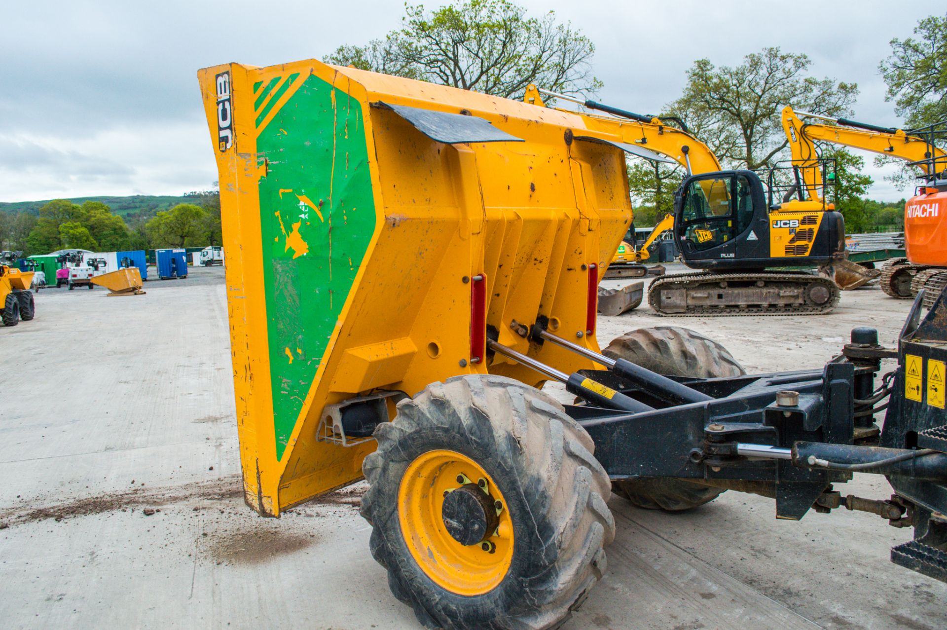 JCB  6T  6 tonne straight skip dumper Year:2015 S/N: K7468 Recorded Hours: 1493 A666972 - Image 14 of 21