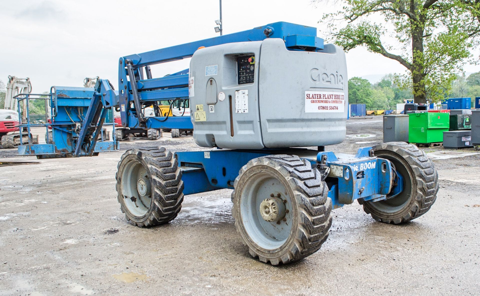 Genie Z-45/25 diesel/battery electric articulated boom access platform Year: 2006 S/N: 31844 - Image 4 of 17