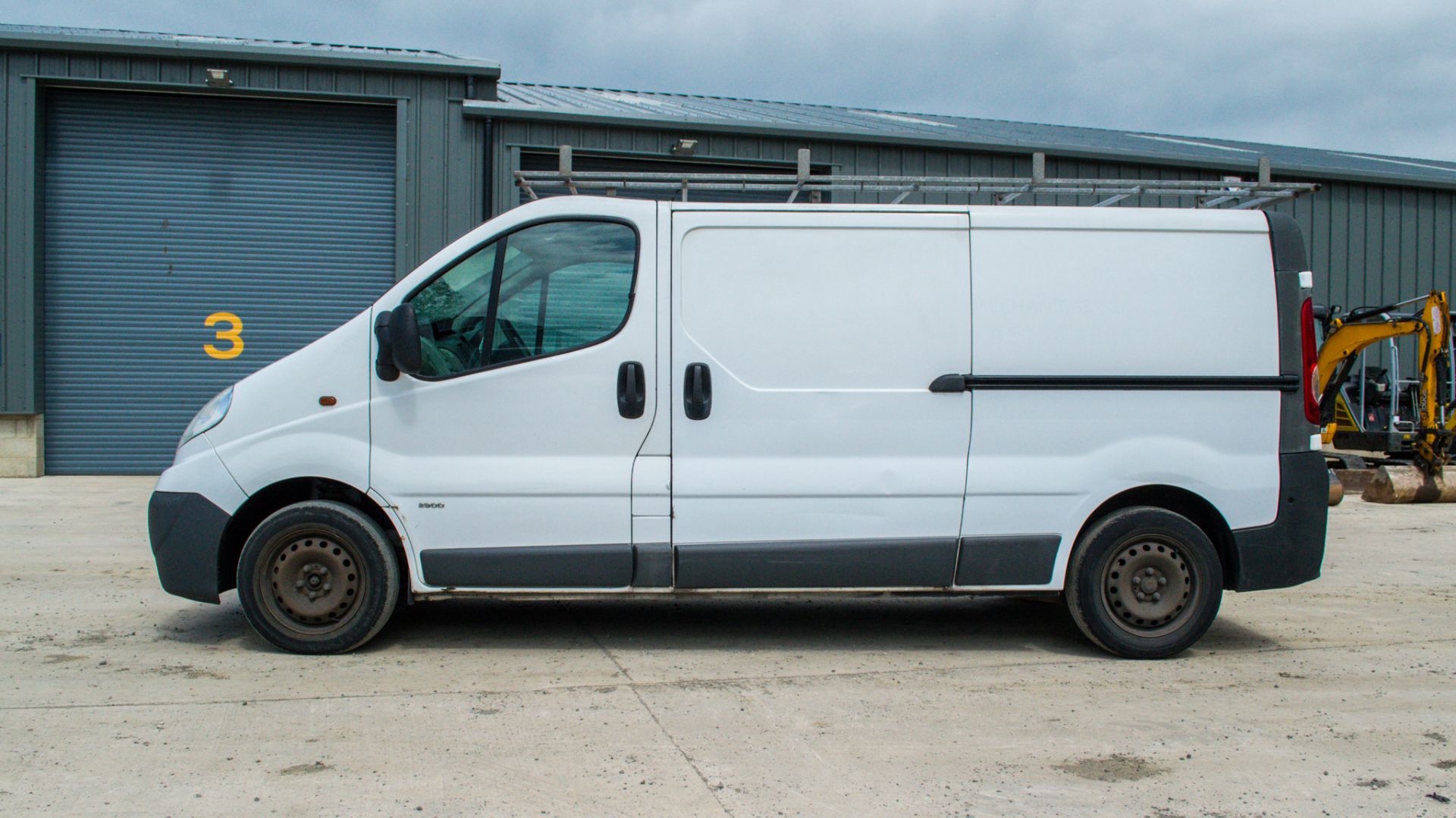 Vauxhall Vivaro 2900 2.0 CDTI 113 LWB panel van - Image 7 of 26