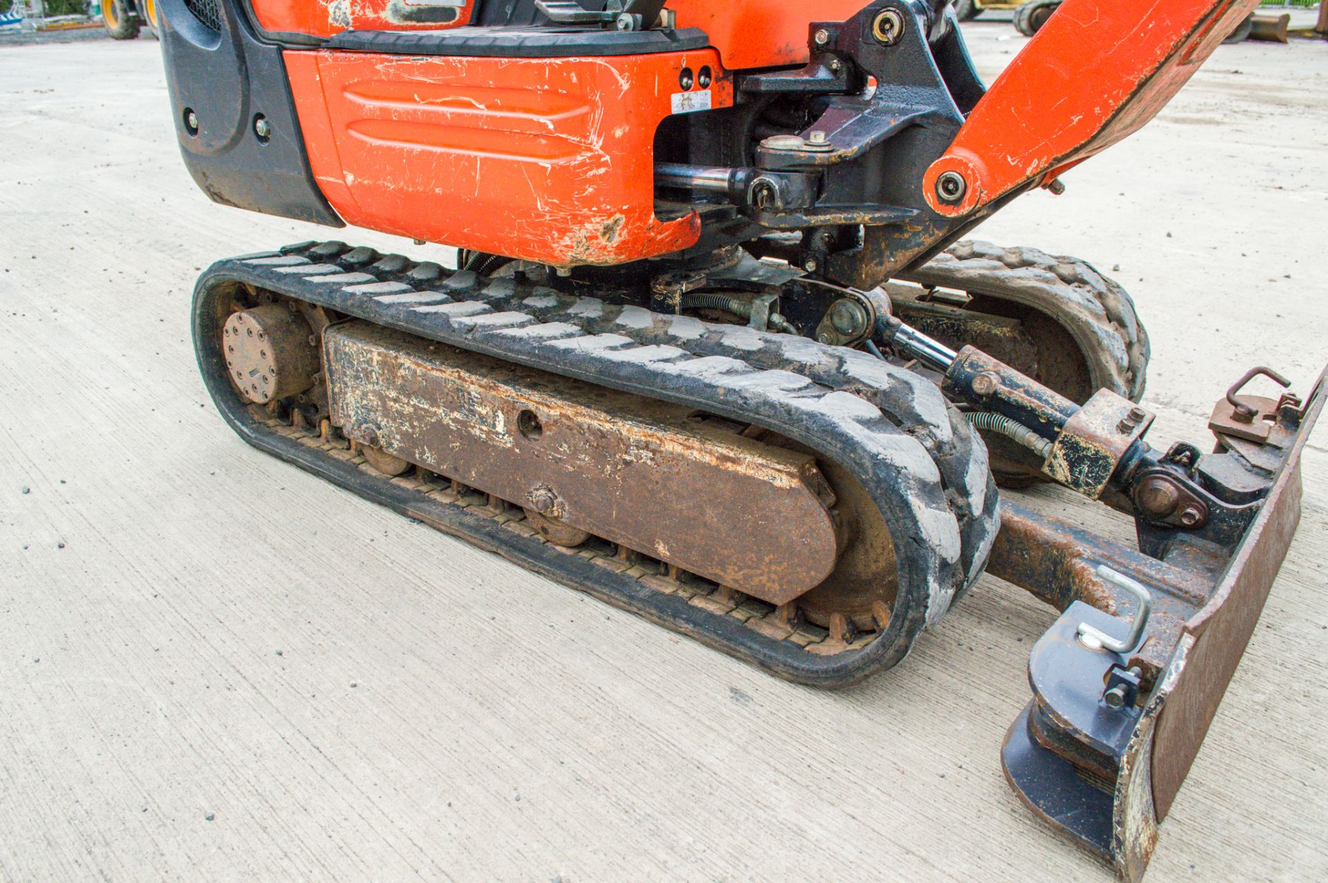 Kubota K008-3 0.8 tonne rubber tracked micro excavator Year: 2018 S/N: 31068 Recorded Hours: 1180 - Image 10 of 20