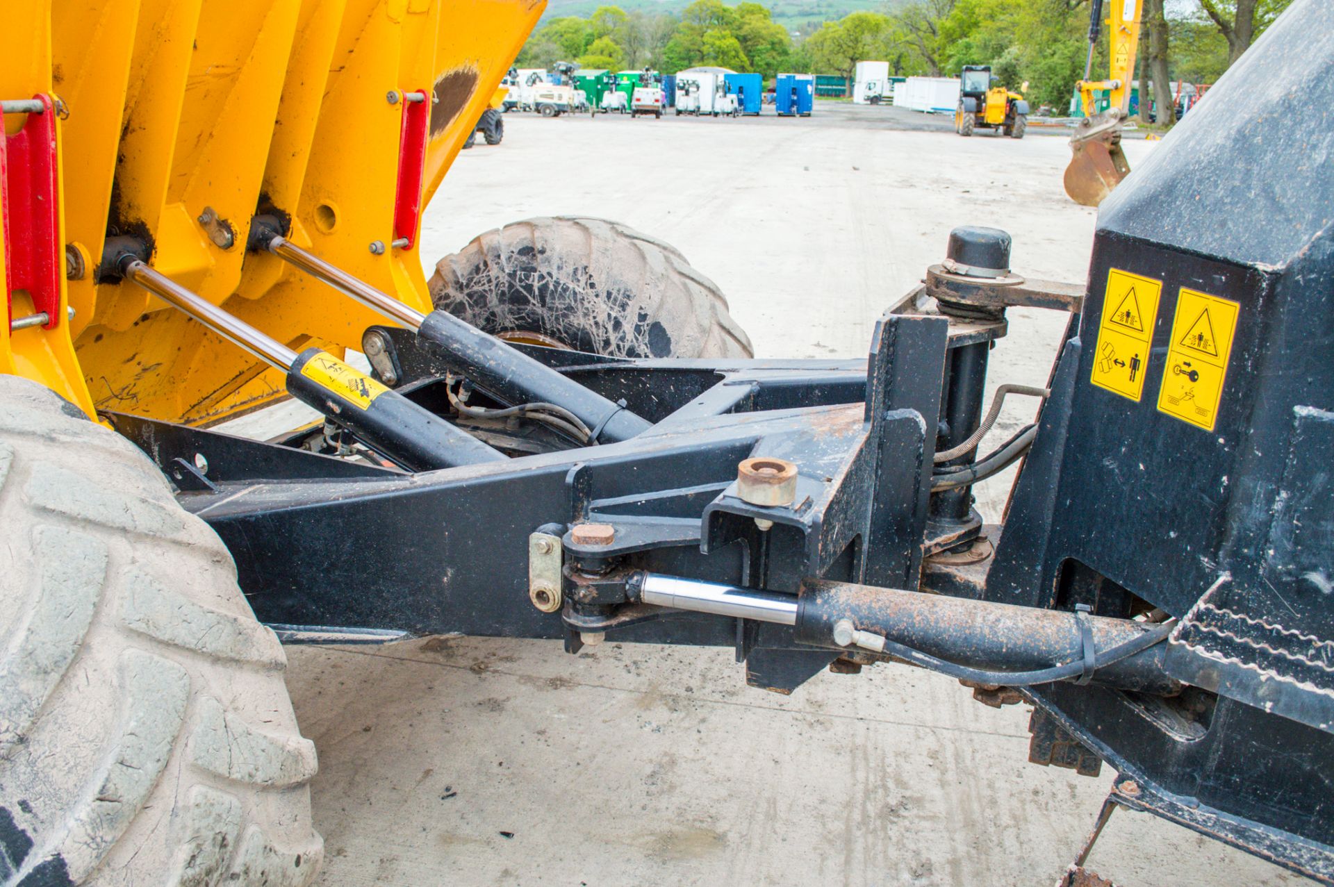 JCB 9T 9 tonne straight skip dumper - Image 15 of 22