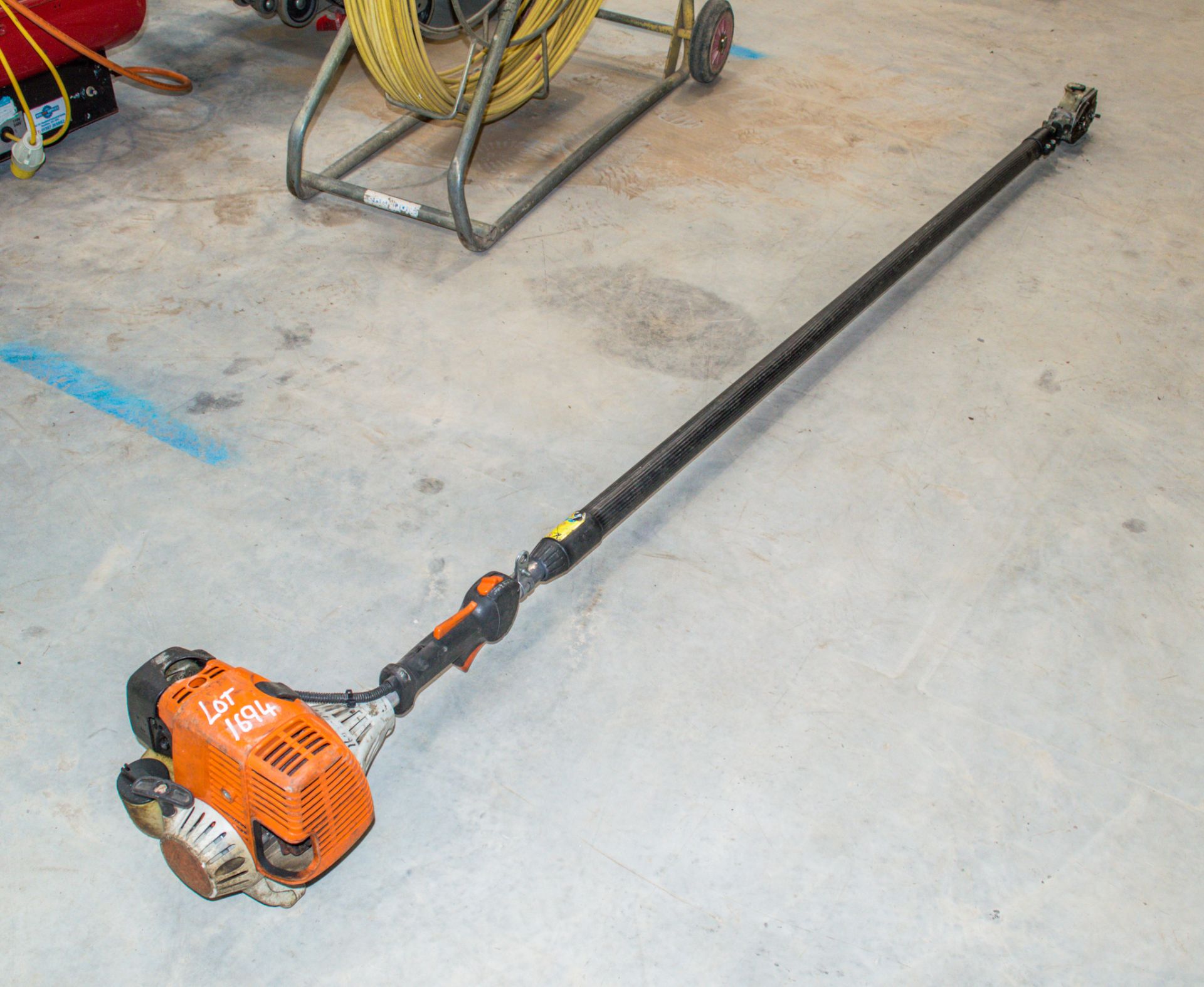 Stihl petrol driven long reach hedge trimmer ** Cutting head missing ** 16090056