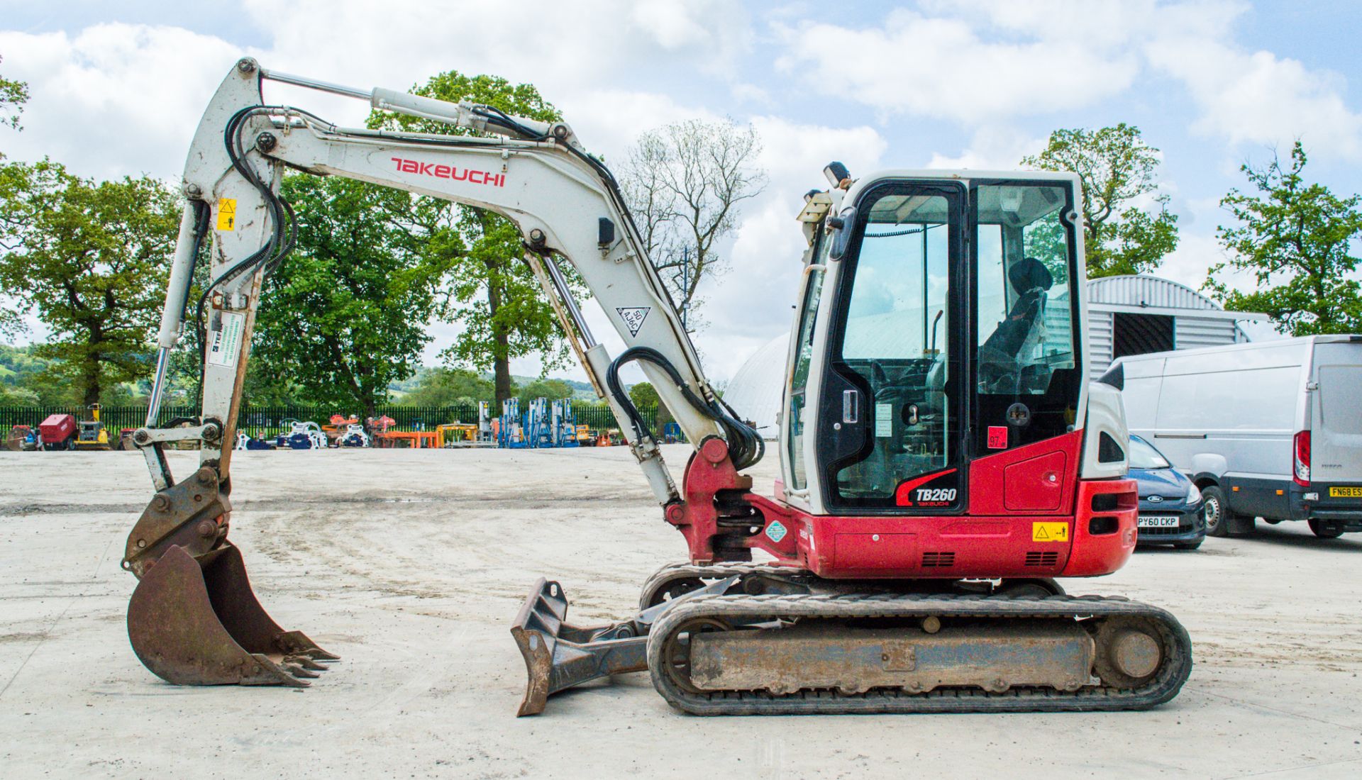 Takeuchi TB260 6 tonne rubber tracked midi excavator Year: 2014 S/N: 126000704 Recorded hours: - Image 8 of 26