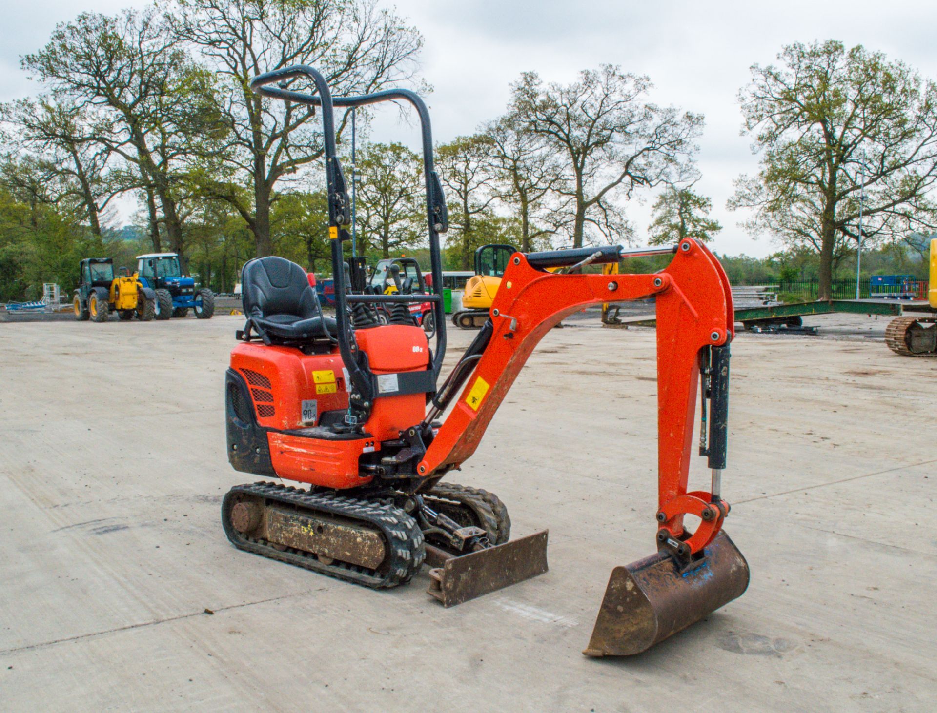 Kubota K008-3 0.8 tonne rubber tracked micro excavator Year: 2018 S/N: 31134 Recorded Hours: 623 - Image 2 of 20