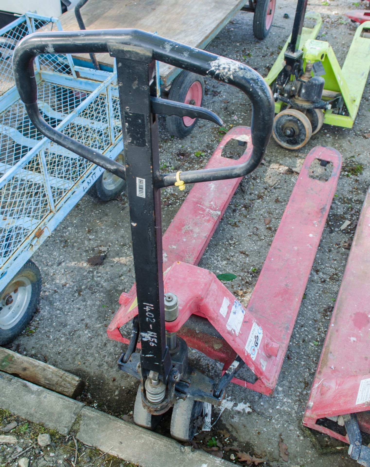 XL Lift hand hydraulic pallet truck 1402-1156 - Image 2 of 2