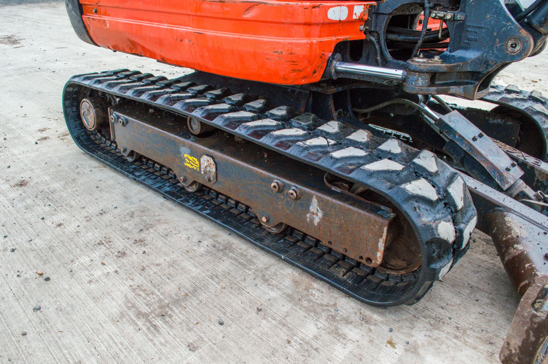 Kubota KX61-3 2.6 tonne rubber tracked excavator Year: 2014 S/N: 80677 Recorded Hours: 3027 piped, - Image 10 of 22