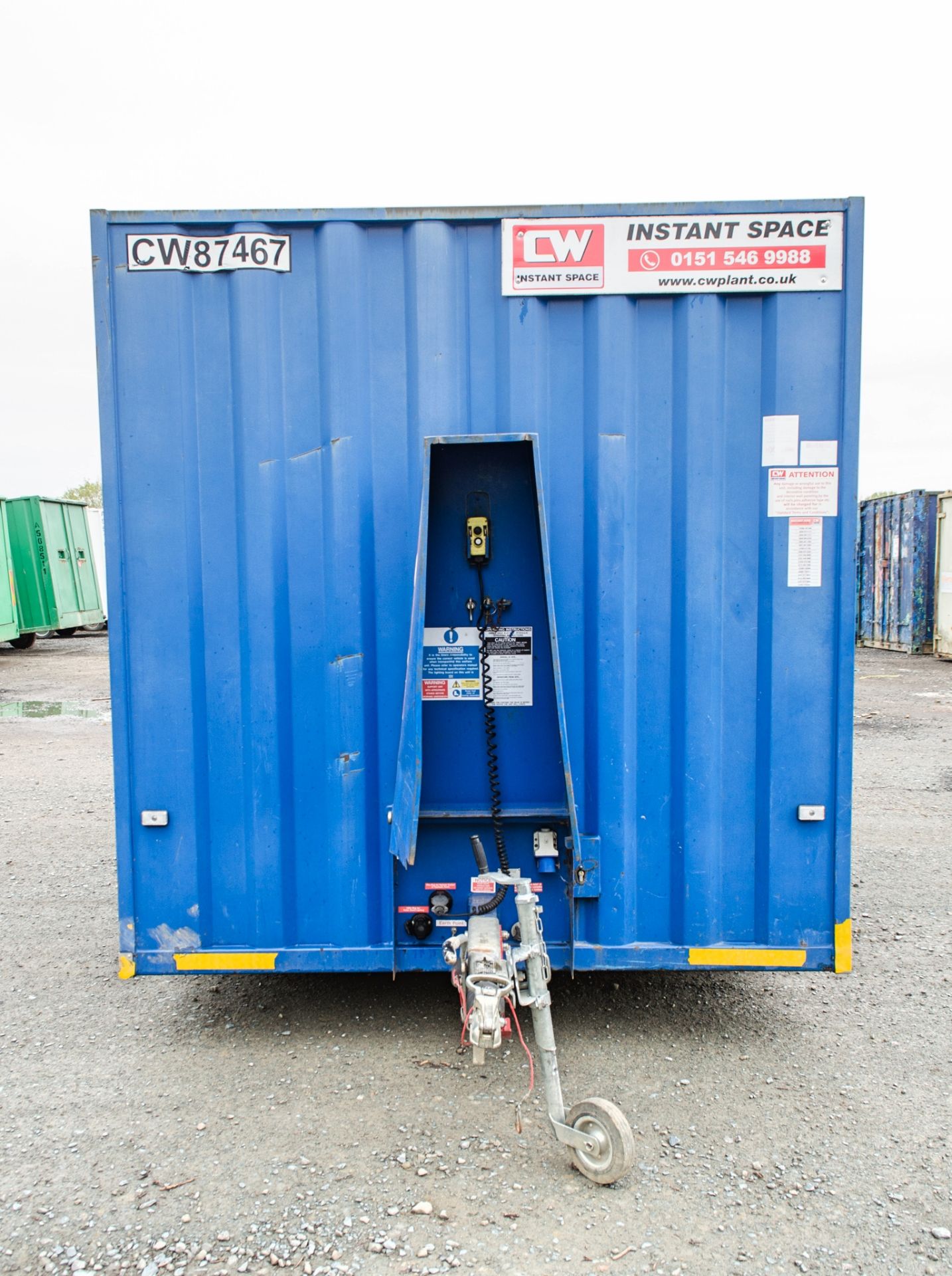 Boss Cabins 12 ft x 8 ft steel anti vandal mobile welfare unit Comprising of: Canteen, toilet & - Image 5 of 12