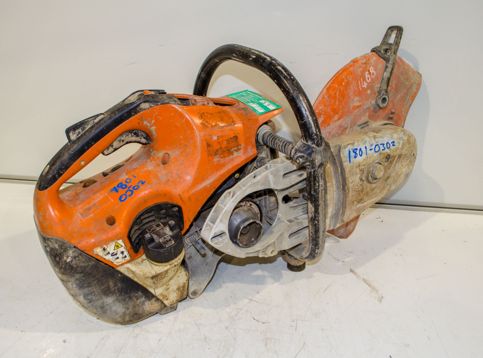 Stihl TS410 petrol driven cut off saw 18010302 ** Parts missing ** - Image 2 of 2