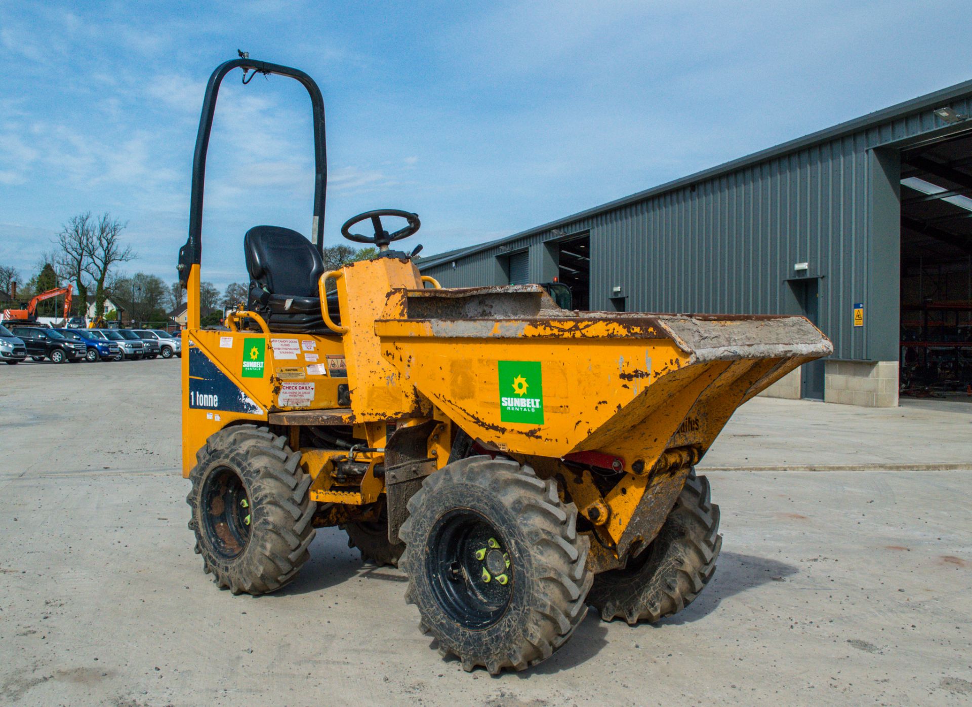 Thwaites 1 tonne hi-tip dumper Year: 2014 S/N: 17C7369 Recorded Hours: 1684 A634832 - Image 2 of 22