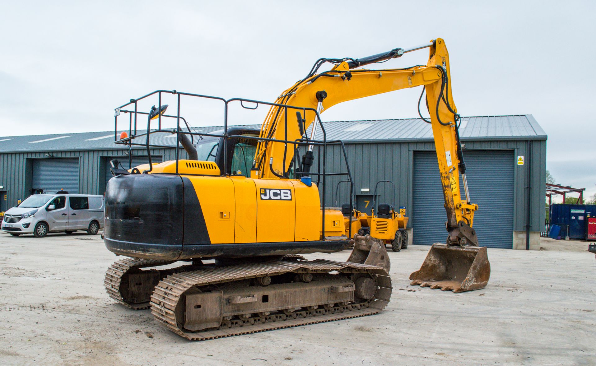 JCB JS130 LC+ 13 tonne steel tracked excavator Year: 2016 S/N: 424040 Recorded Hours: 5228 Air - Image 3 of 24