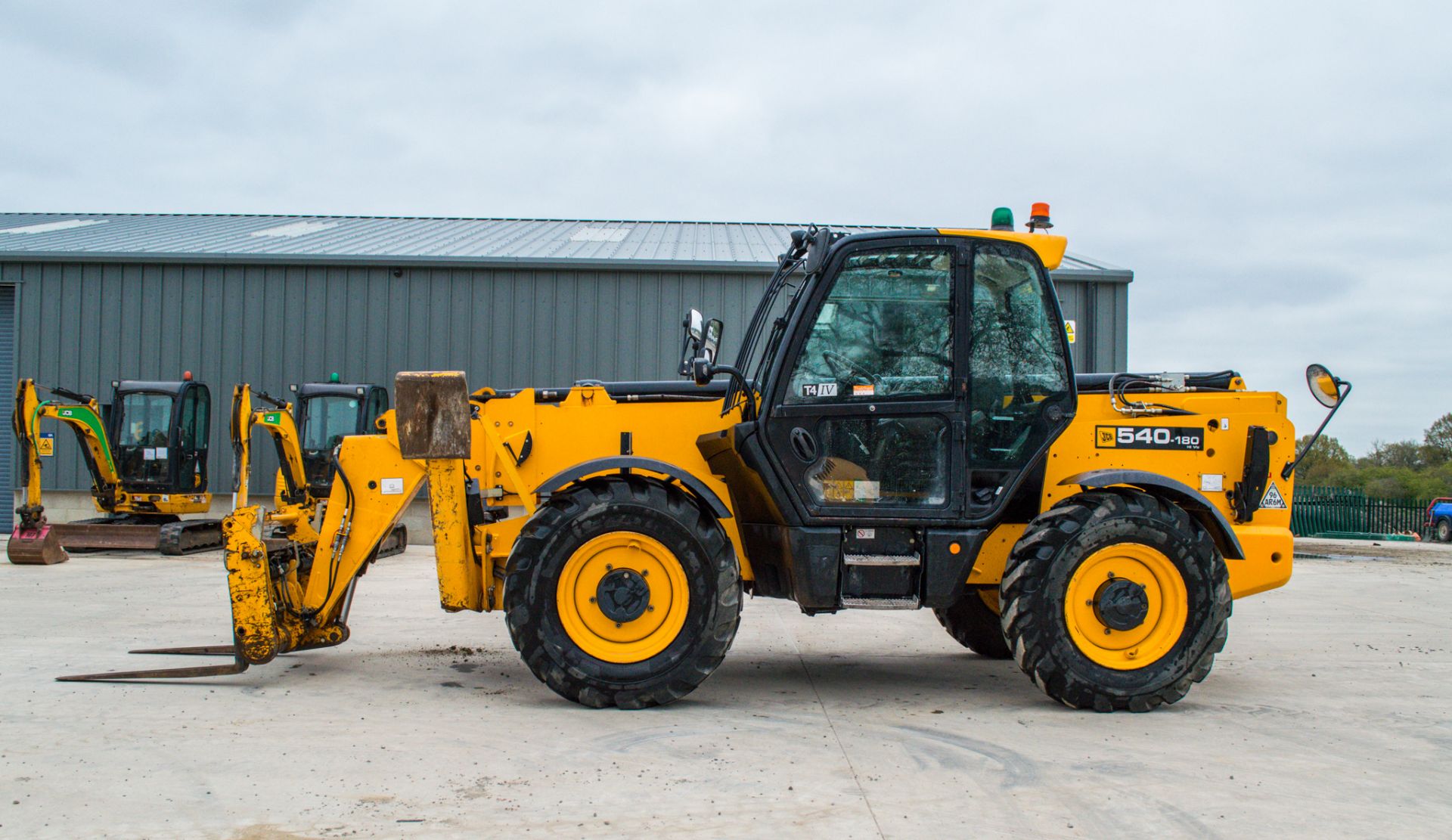 JCB 540-180 Hi-Viz 18 metre telescopic handler  Year: 2017 S/N: 2568367 Recorded Hours: 6219 c/w - Image 7 of 26