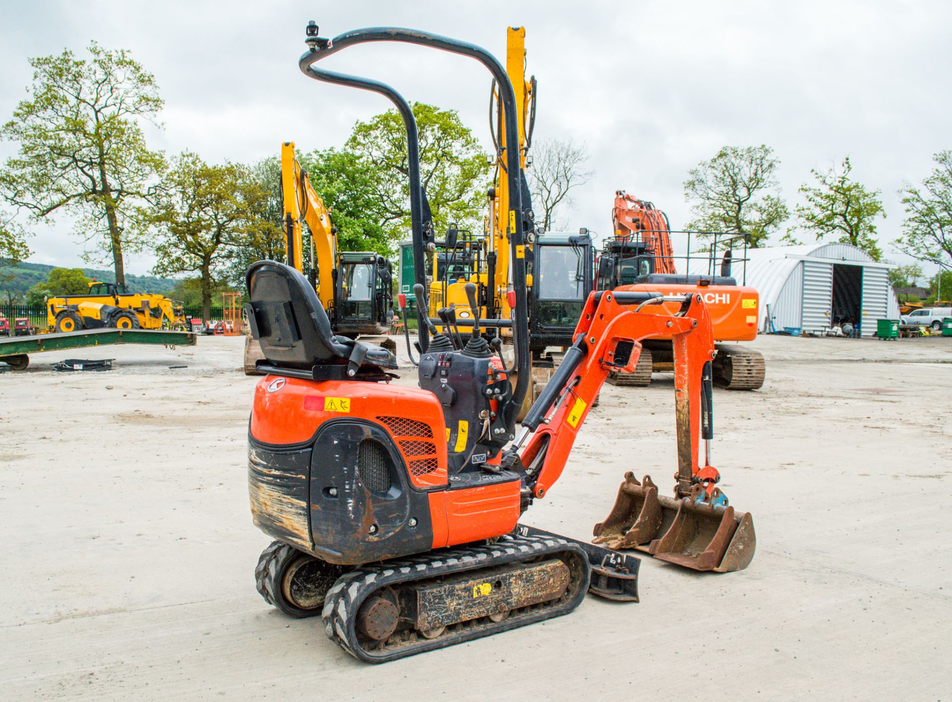 Kubota K008-3 0.8 tonne rubber tracked micro excavator Year: 2018 S/N: 31069 Recorded Hours: 663 - Image 3 of 20