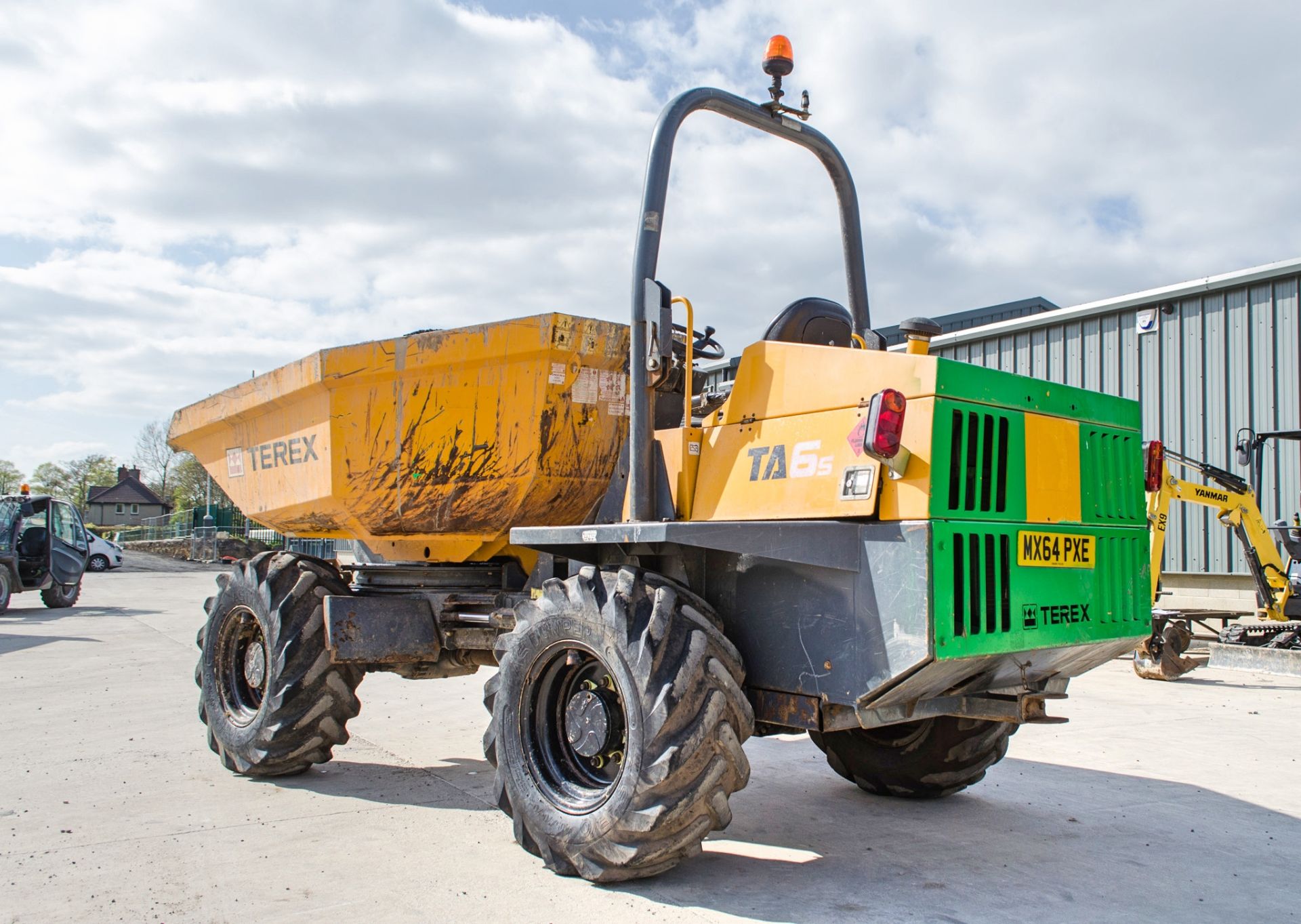 Terex TA6s 6 tonne swivel skip dumper Year: 2014 S/N: EE9PJ6044 Recorded Hours: 1811 A644828 - Image 4 of 21