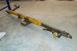 Track gauge A605318