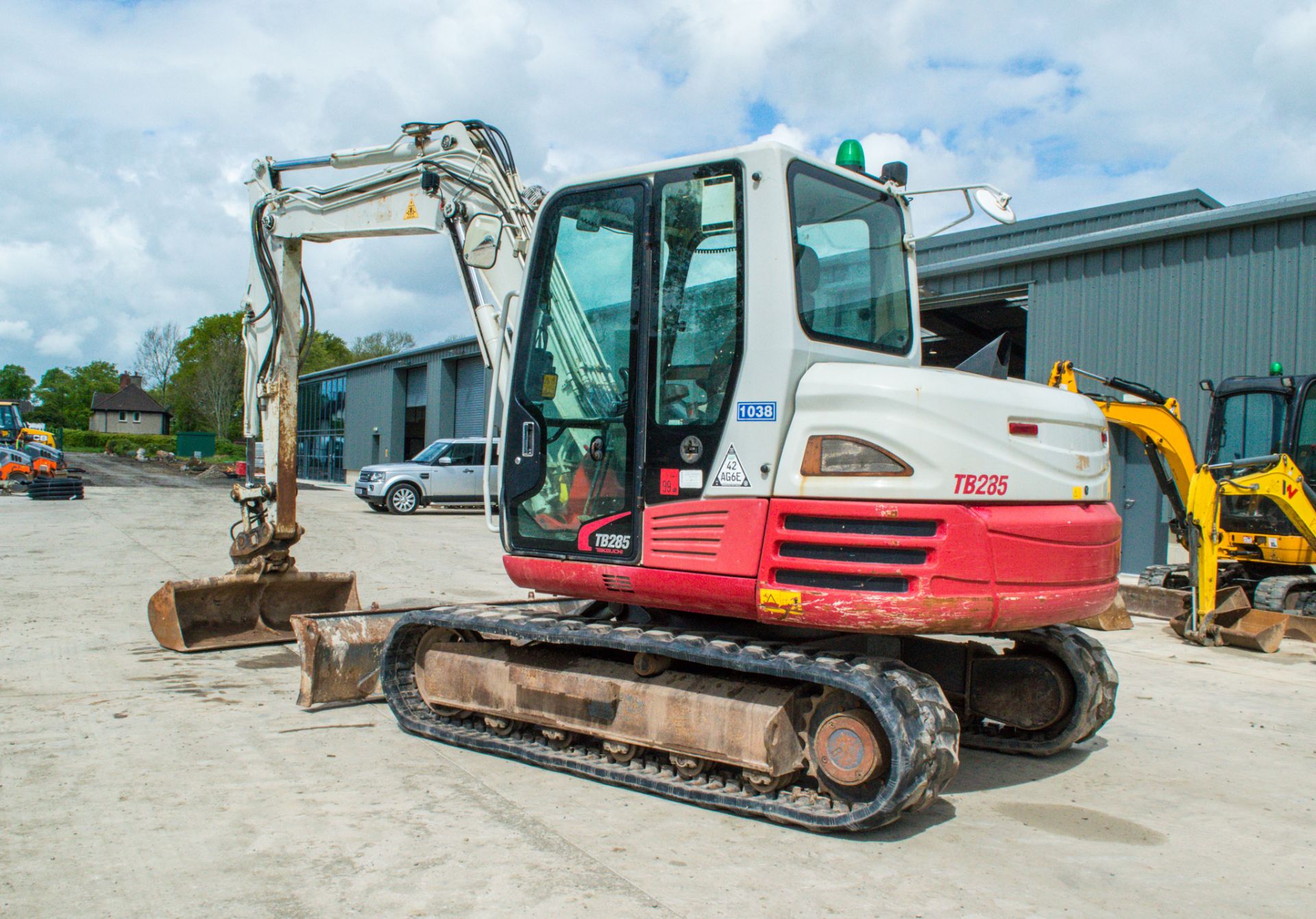 Takeuchi TB285 8 tonne rubber tracked midi excavator Year: 2012 S/N: 185000528 Recorded hours: 10512 - Image 4 of 19