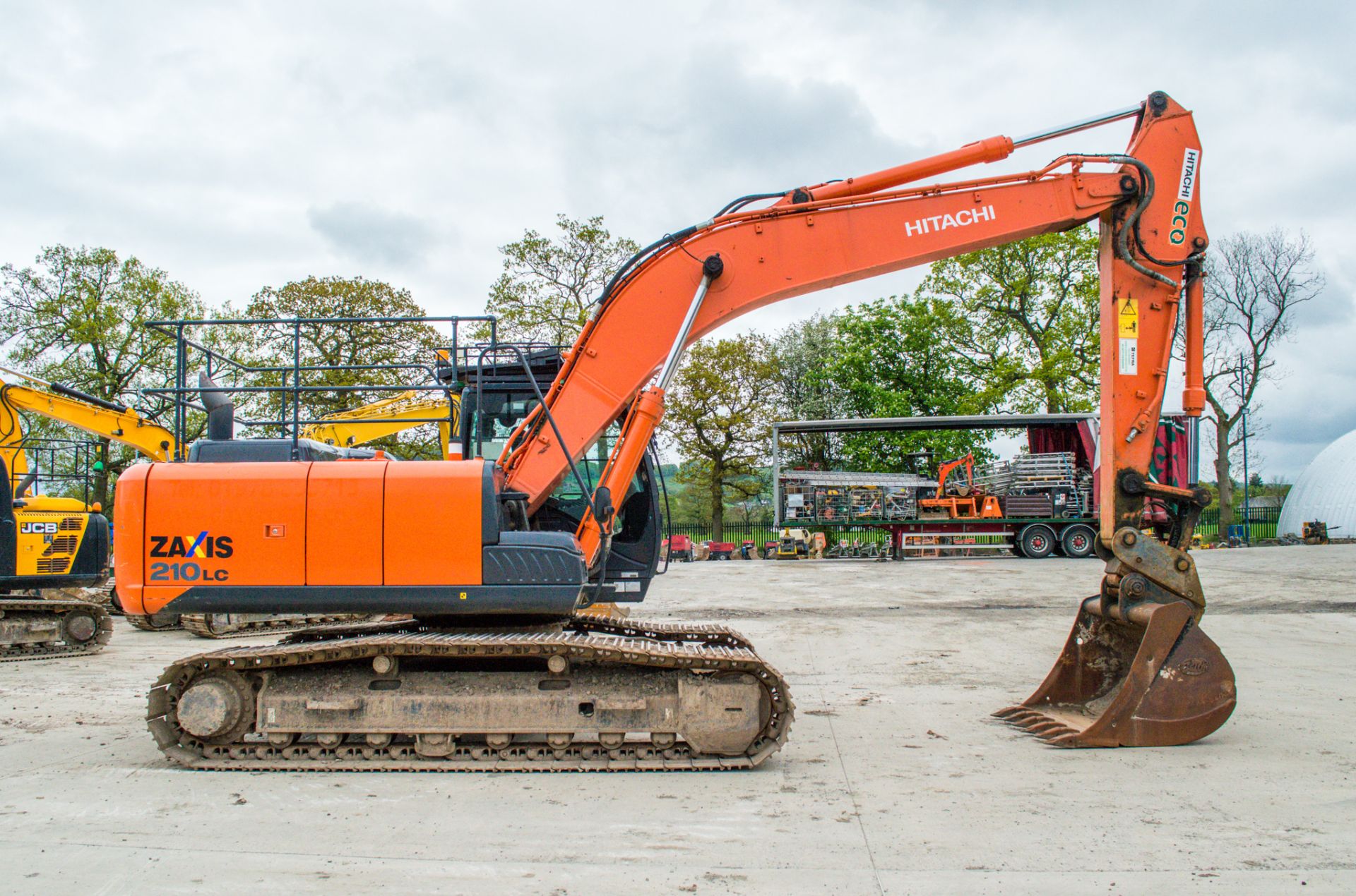 Hitachi ZX 210 LC 21 tonne steel tracked excavator Year: 2015 S/N: 303730 Recorded hours: 5549 Air - Image 8 of 22