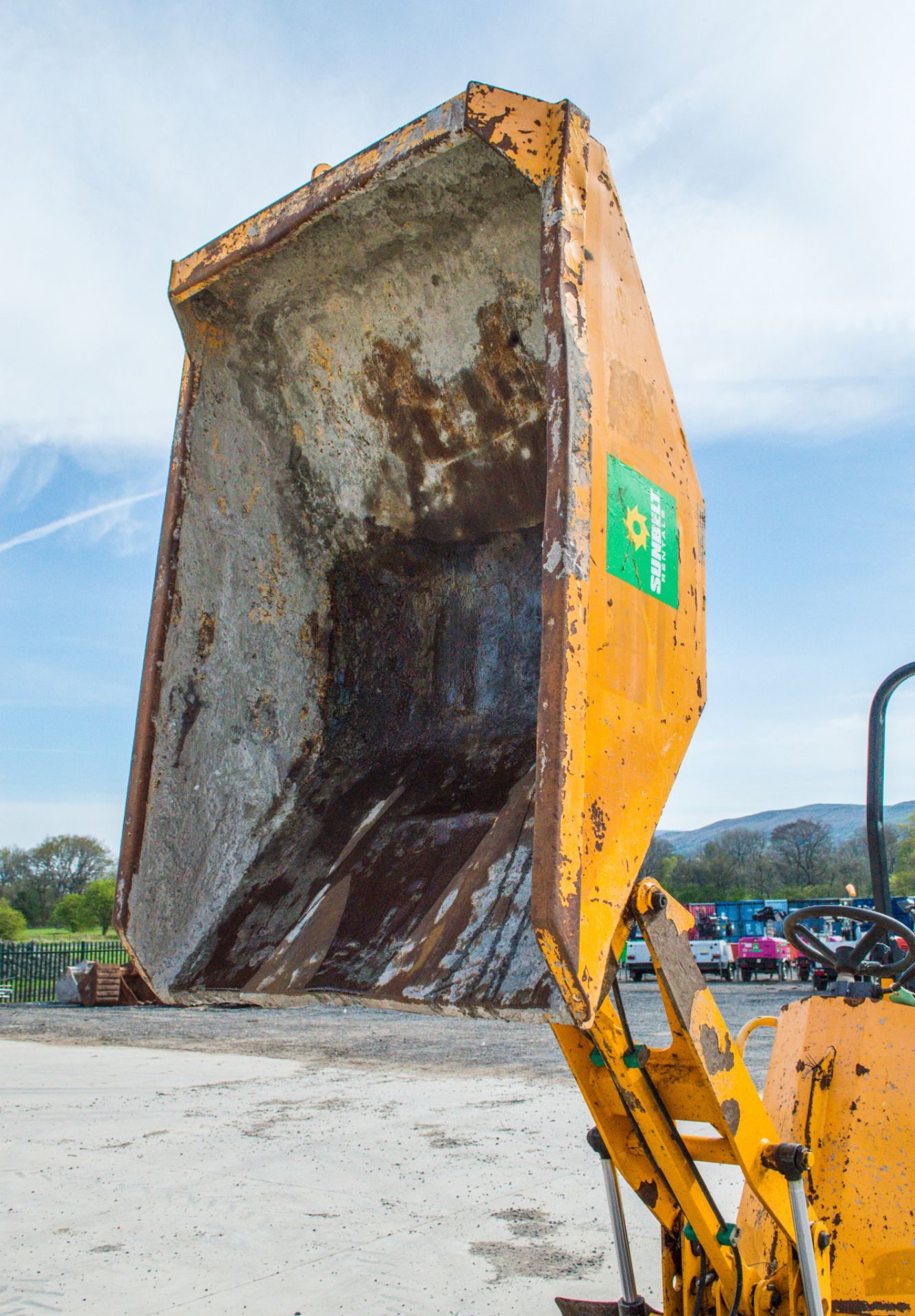 Thwaites 1 tonne hi-tip dumper Year: 2014 S/N: 17C7369 Recorded Hours: 1684 A634832 - Image 15 of 22