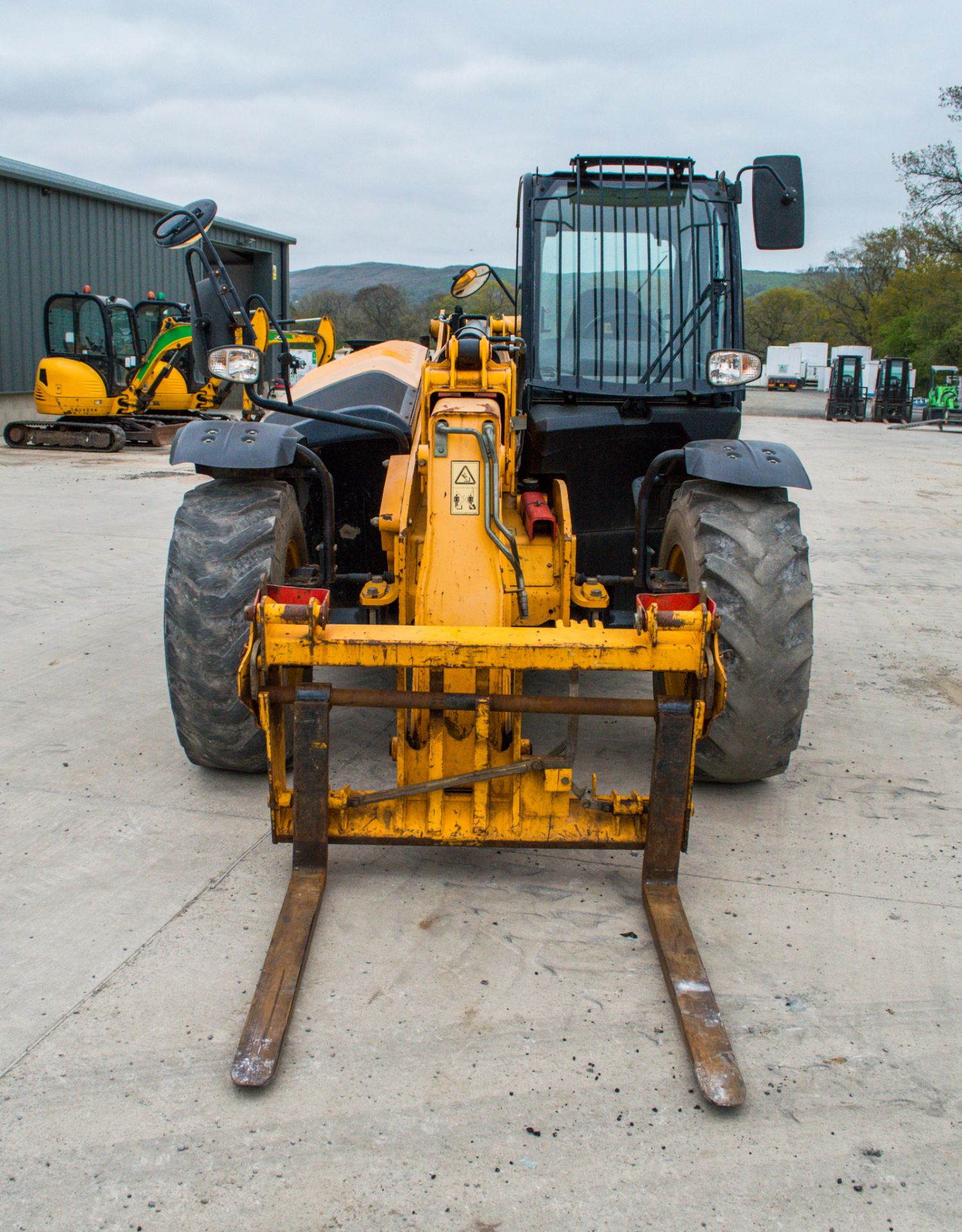 JCB 535-95 9.5 metre telescopic handler Year: 2015 S/N: 2346986 Recorded Hours: 1773 H5108838 - Image 5 of 23