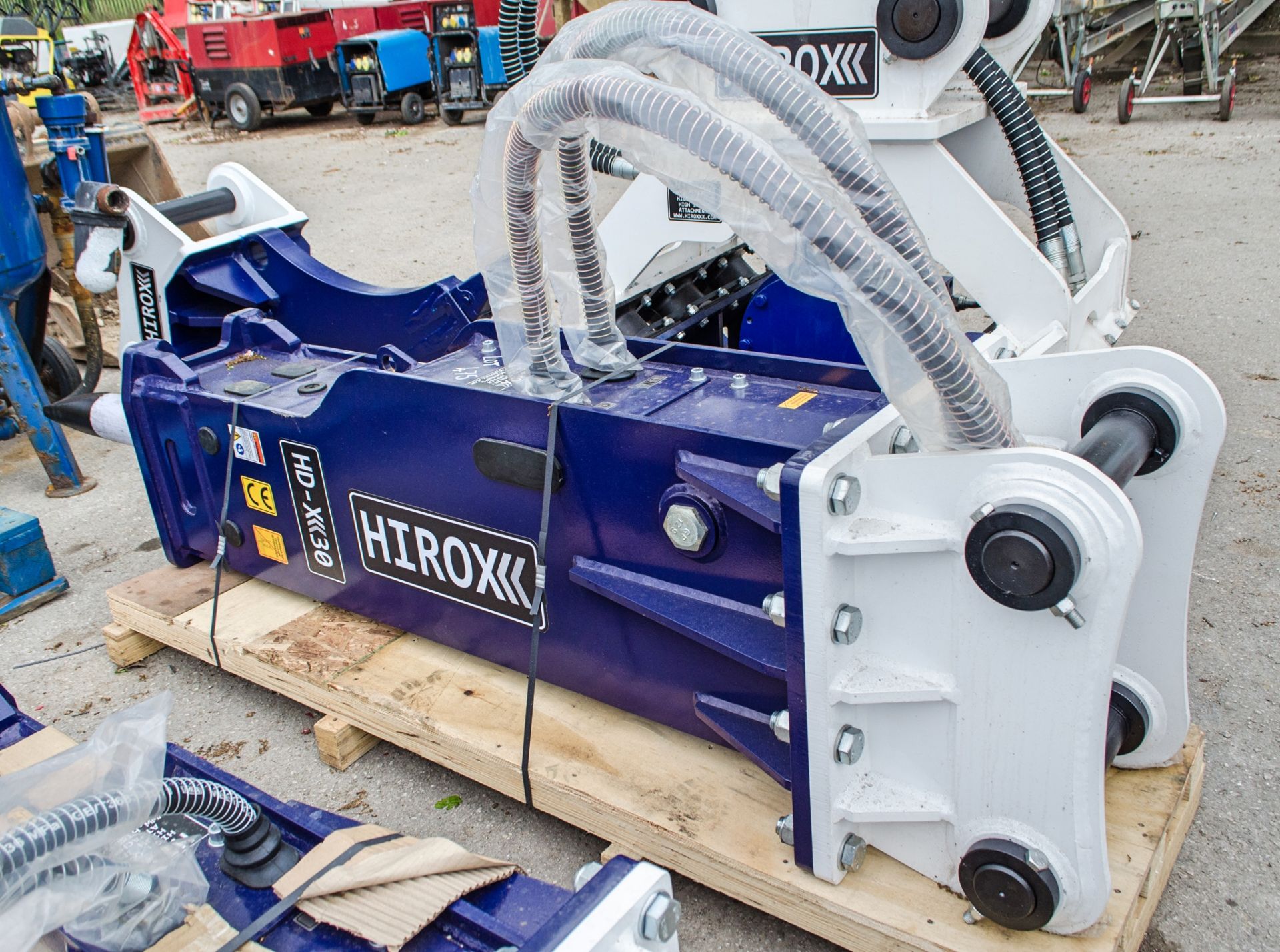 Hirox HD-X30 hydraulic breaker to suit 10 to 15 tonne excavator ** New & Unused ** - Image 2 of 4