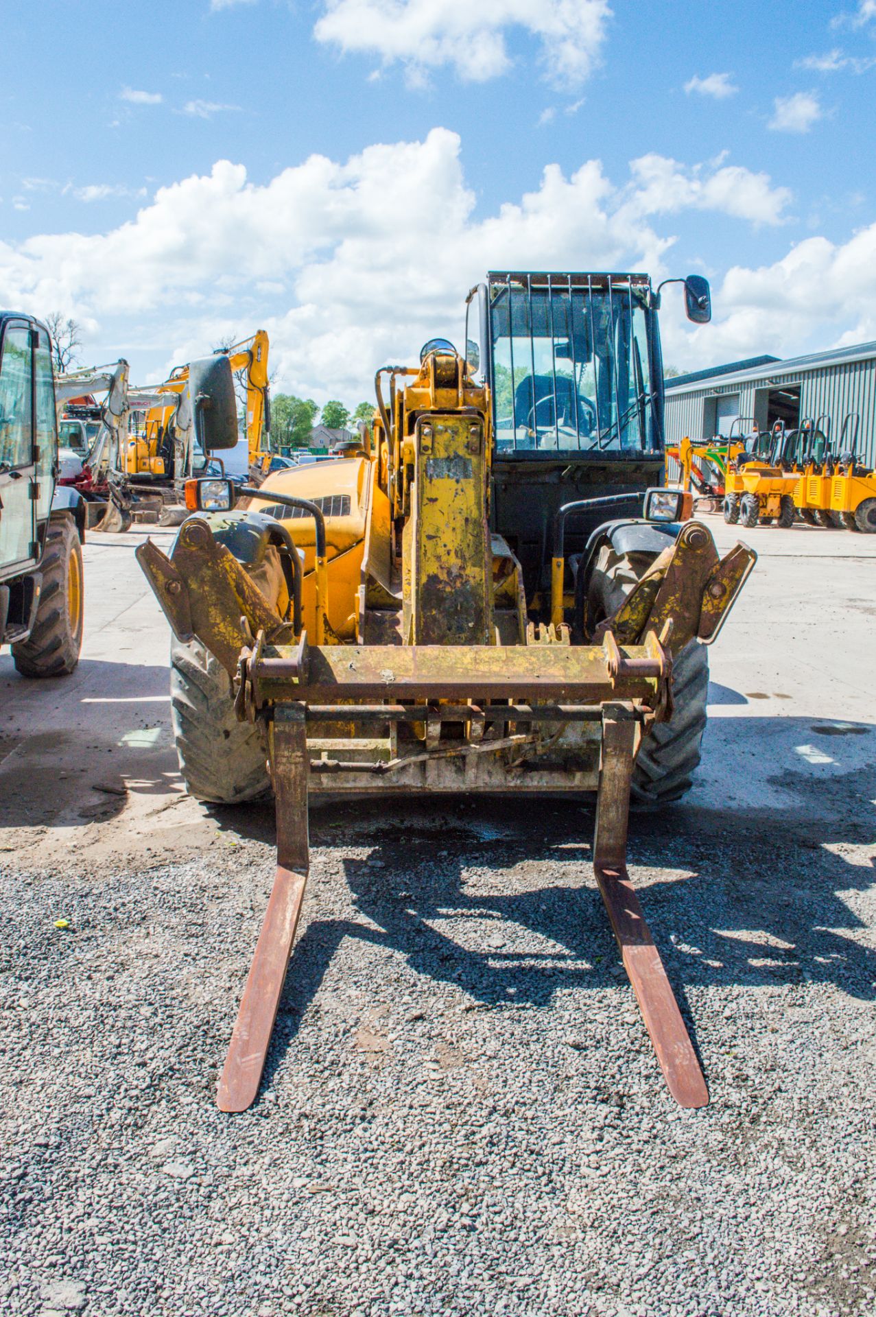 JCB 532-120 12 metre telescopic handler  Year: 2001  S/N: 0783815 Recorded Hours: 1587  **Sold as - Image 5 of 21