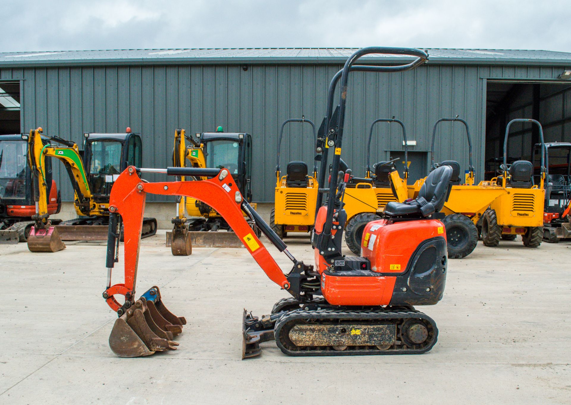 Kubota K008-3 0.8 tonne rubber tracked micro excavator Year: 2018 S/N: 31069 Recorded Hours: 663 - Image 7 of 20