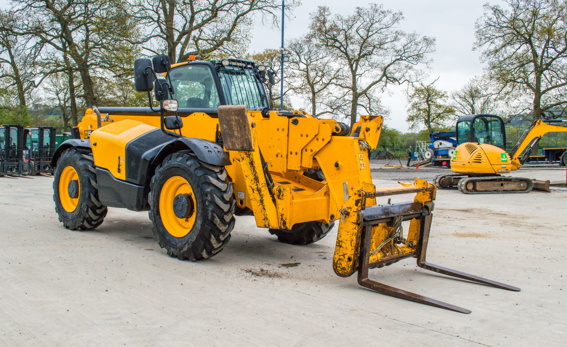 JCB 540-180 Hi-Viz 18 metre telescopic handler  Year: 2017 S/N: 2568367 Recorded Hours: 6219 c/w - Image 2 of 26