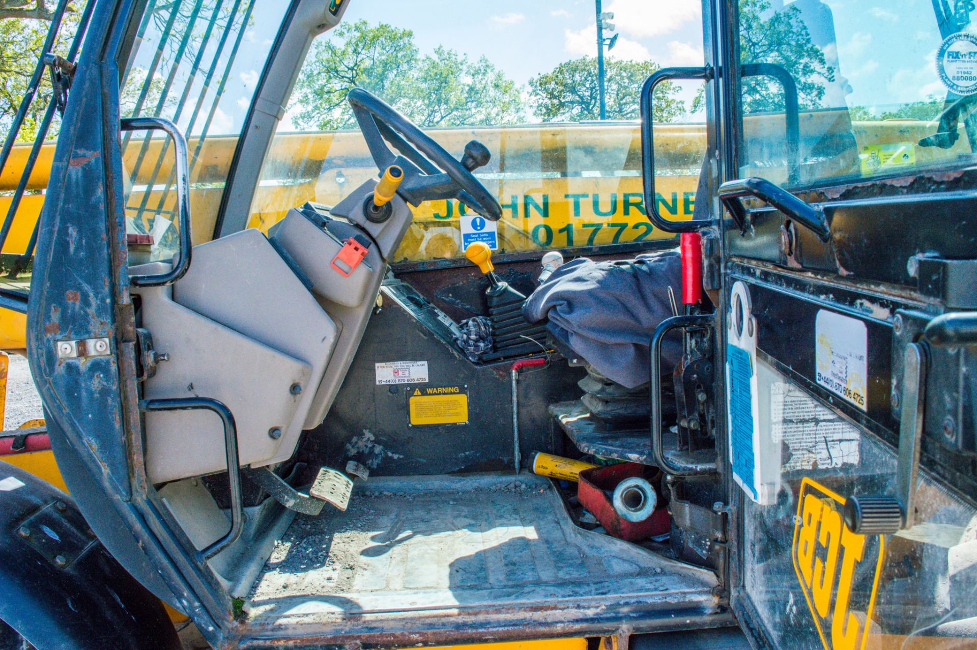 JCB 532-120 12 metre telescopic handler  Year: 2001  S/N: 0783815 Recorded Hours: 1587  **Sold as - Image 18 of 21