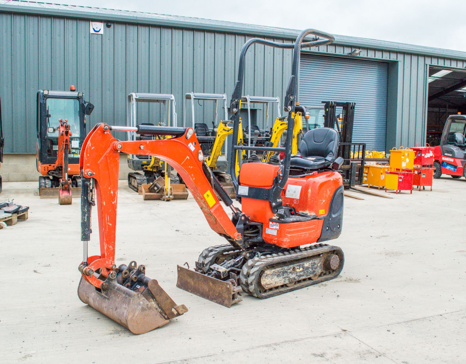 Kubota K008-3 0.8 tonne rubber tracked micro excavator Year: 2018 S/N: 31059 Recorded Hours: 767